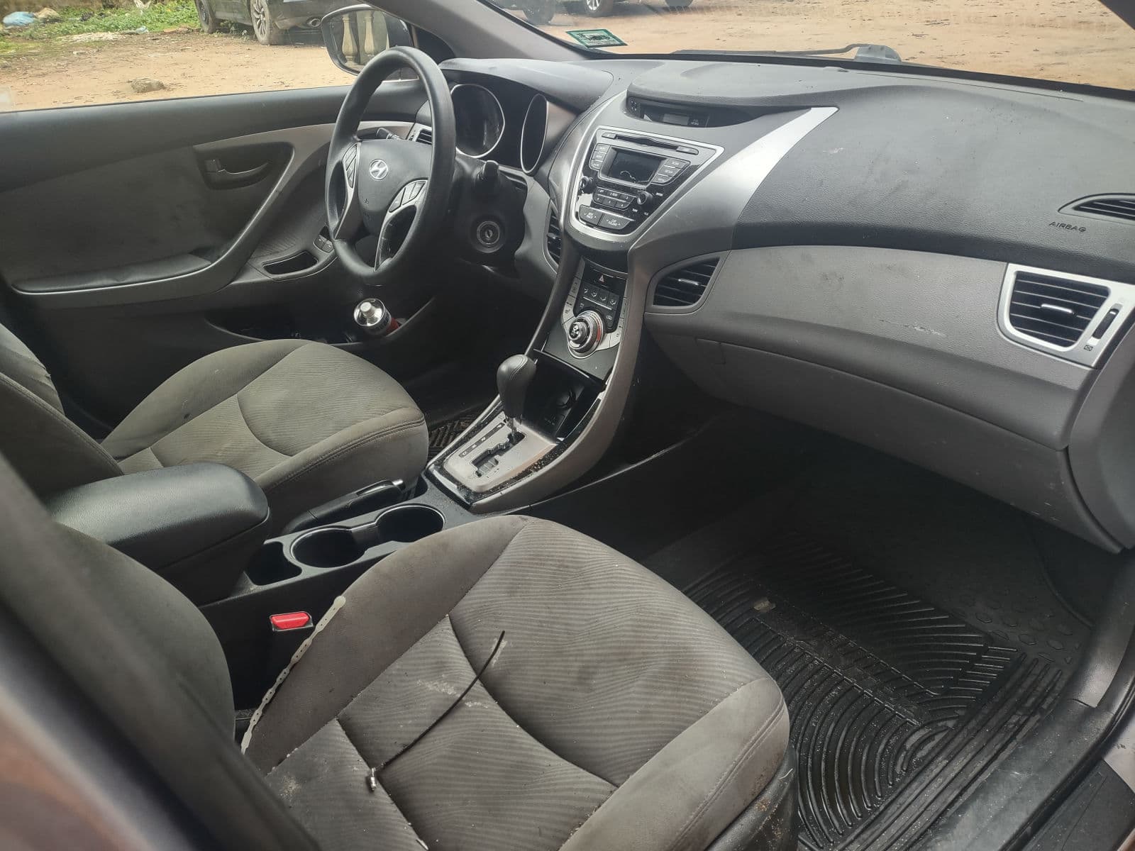2013 Hyundai Elantra Sedan — photo 3 of 6