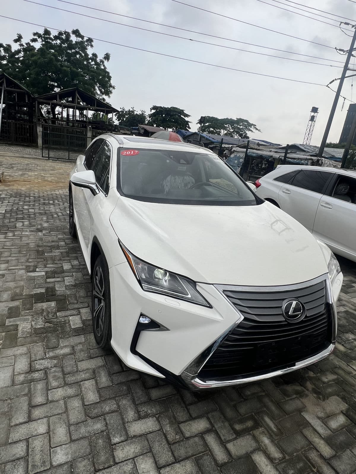 2017 Lexus RX SUV — photo 4 of 10
