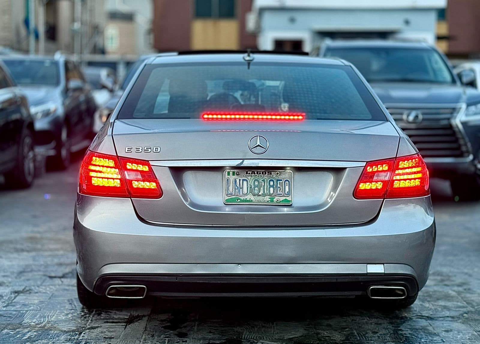 2010 MercedesBenz E350 — photo 10