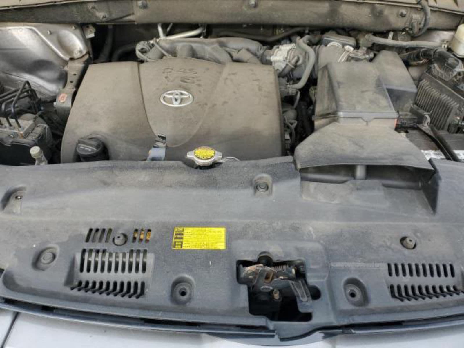 FOREIGN USED 2017 TOYOTA HIGHLANDER SE — photo 5