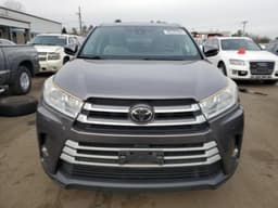 FOREIGN USED 2017 TOYOTA HIGHLANDER SE