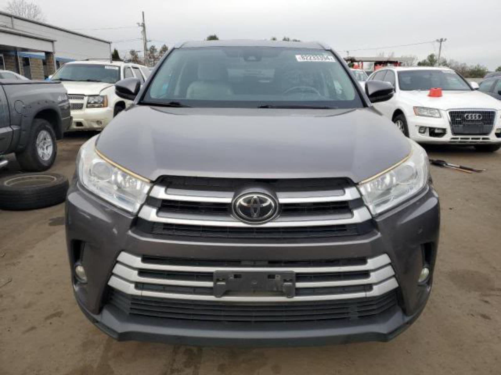 FOREIGN USED 2017 TOYOTA HIGHLANDER SE