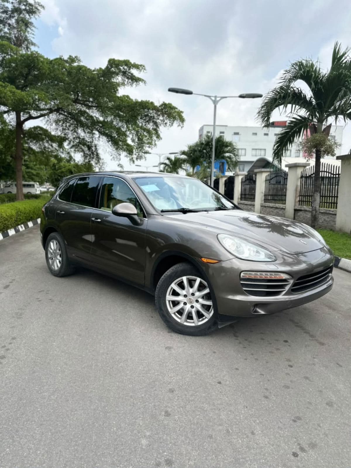 2013 Porsche Cayenne Automatic SUV — photo 5