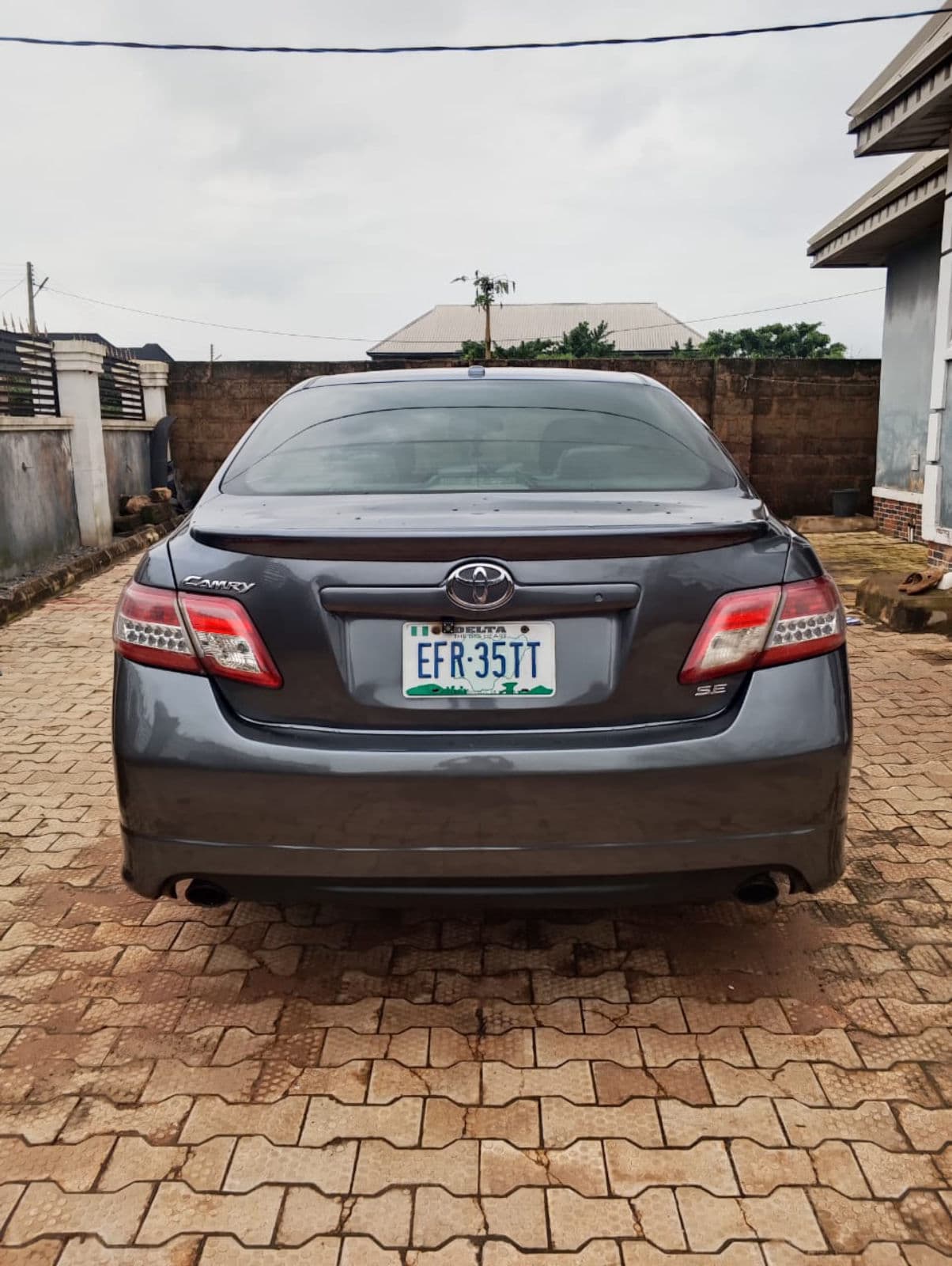 2011 TOYOTA CAMRY SE — AUTOMATIC • EXCELLENT WORKING CONDITION • RELIABLE SEDAN — photo 6