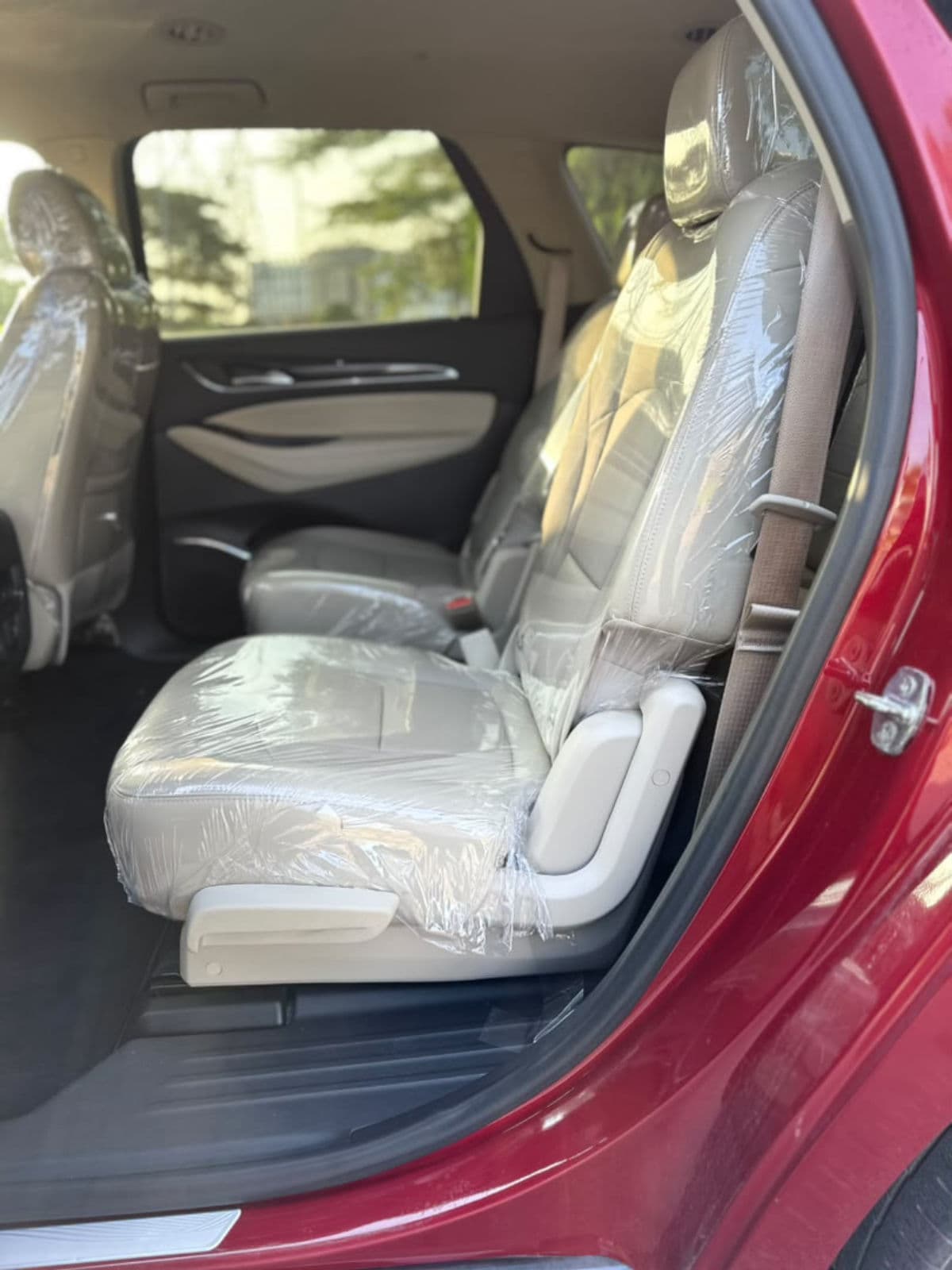 2021 BUICK ENCLAVE — AUTOMATIC • LUXURY SUV • COMFORT • PERFORMANCE — photo 4