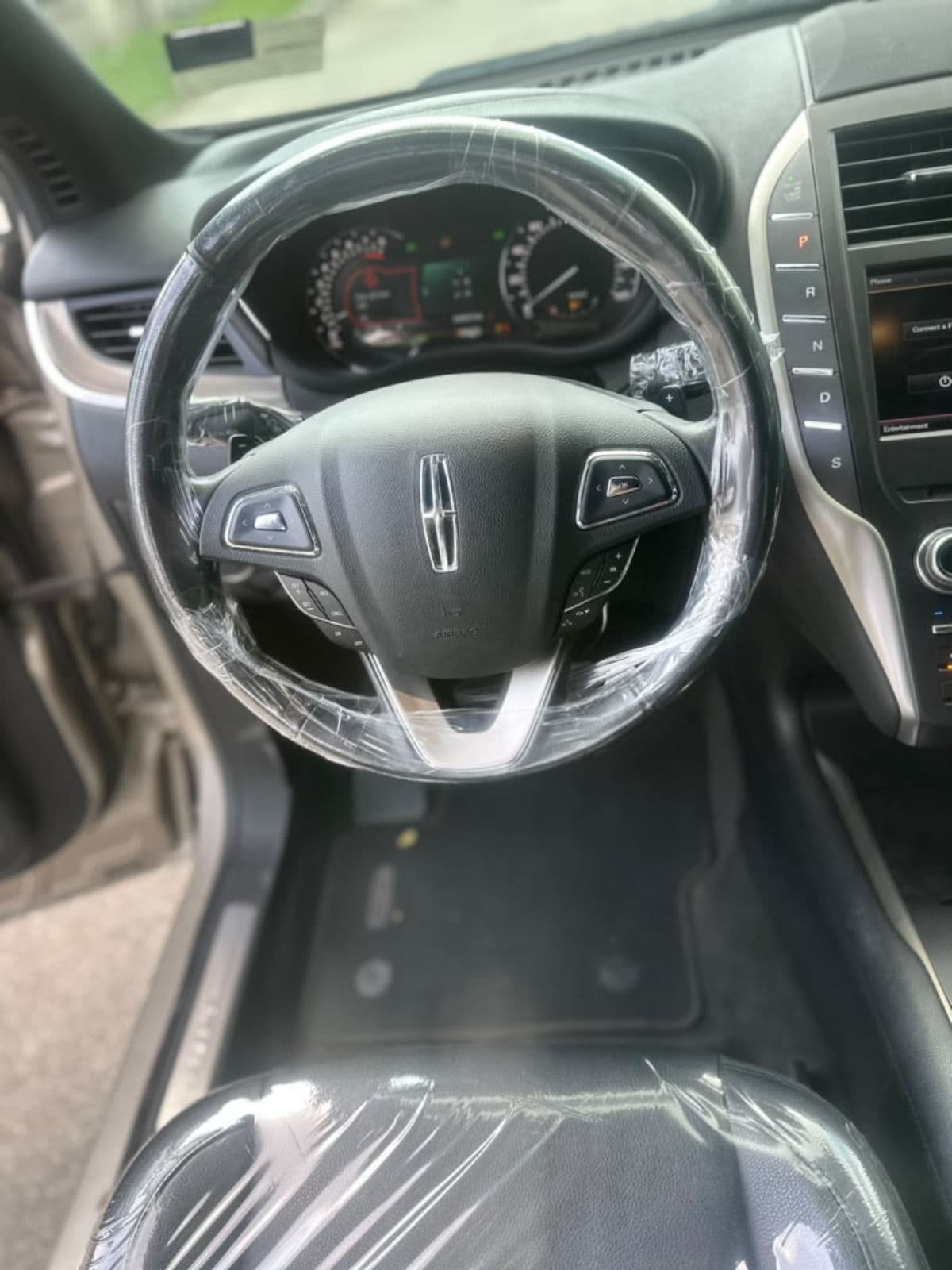 2015 LINCOLN MKX — LUXURY SUV • AUTOMATIC • PREMIUM COMFORT • ELEGANT STYLE — photo 6