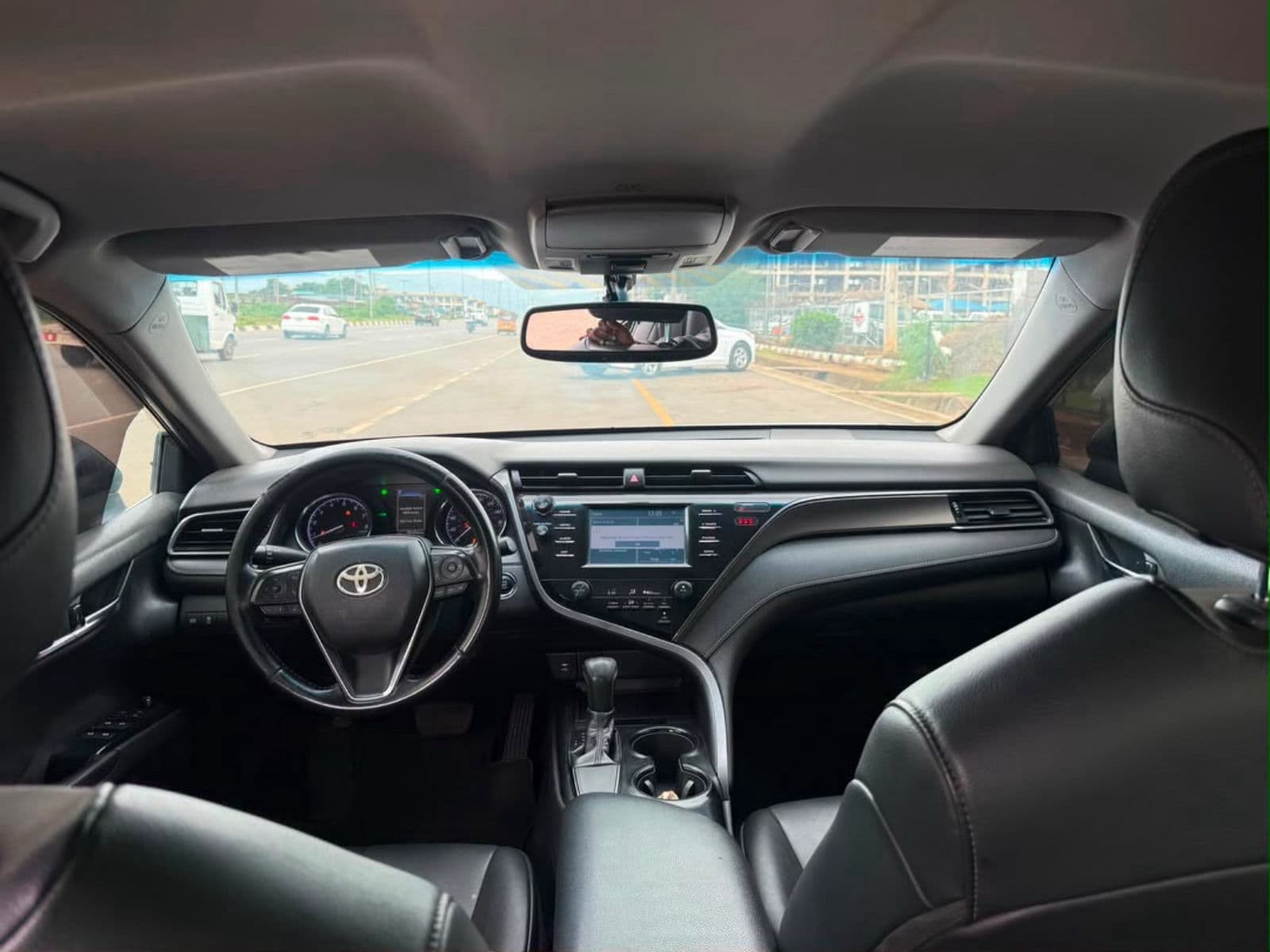 2020 TOYOTA CAMRY SE FOR SALE  — photo 2