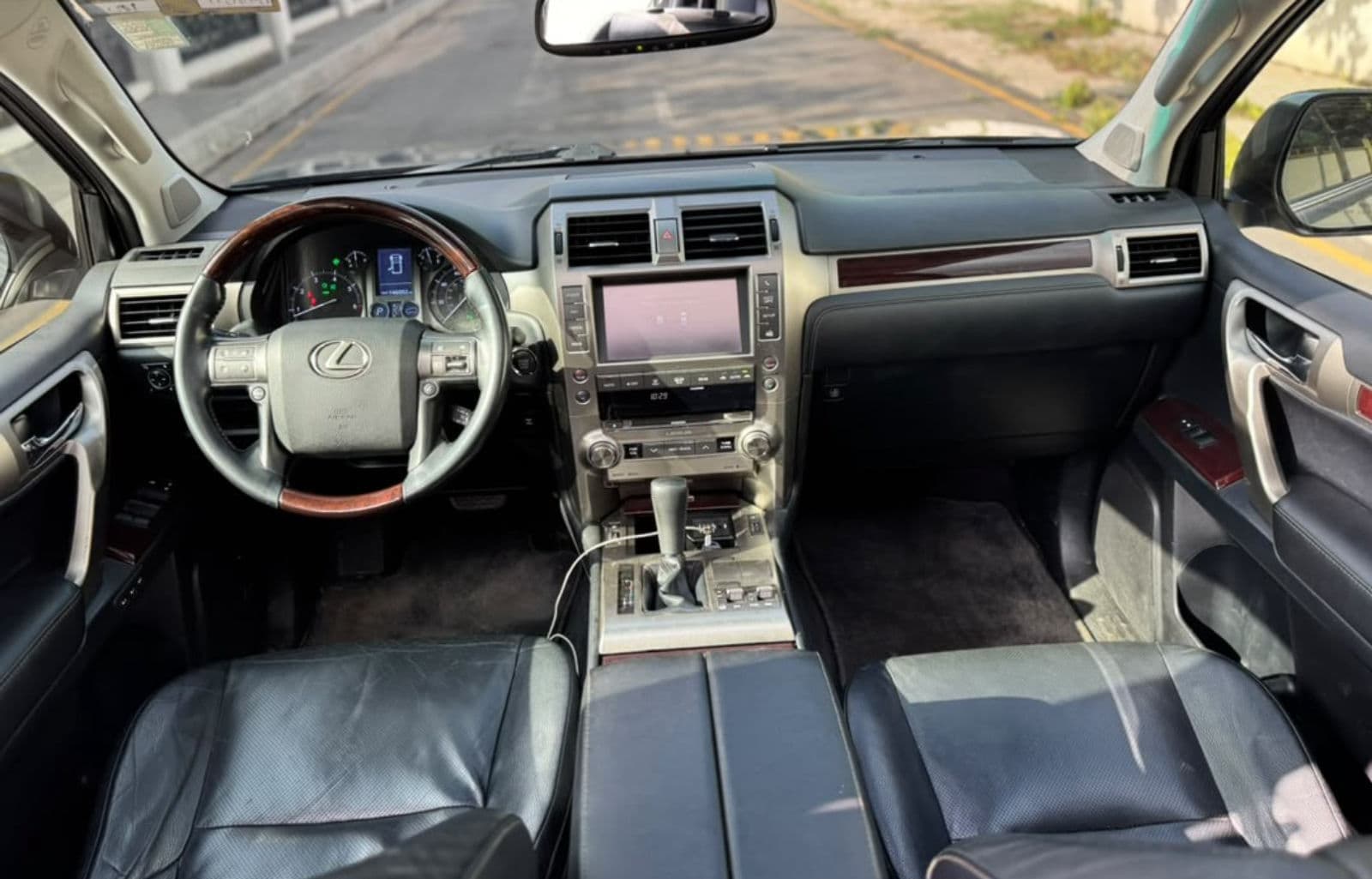 2015 LEXUS GX460 Automatic SUV — photo 4