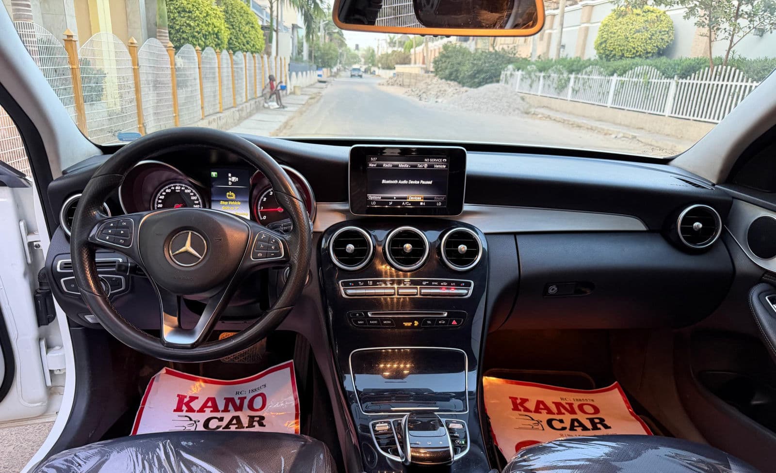 2015 Mercedes-Benz C300 Automatic Sedan — Premium Used Car in Nigeria — photo 4
