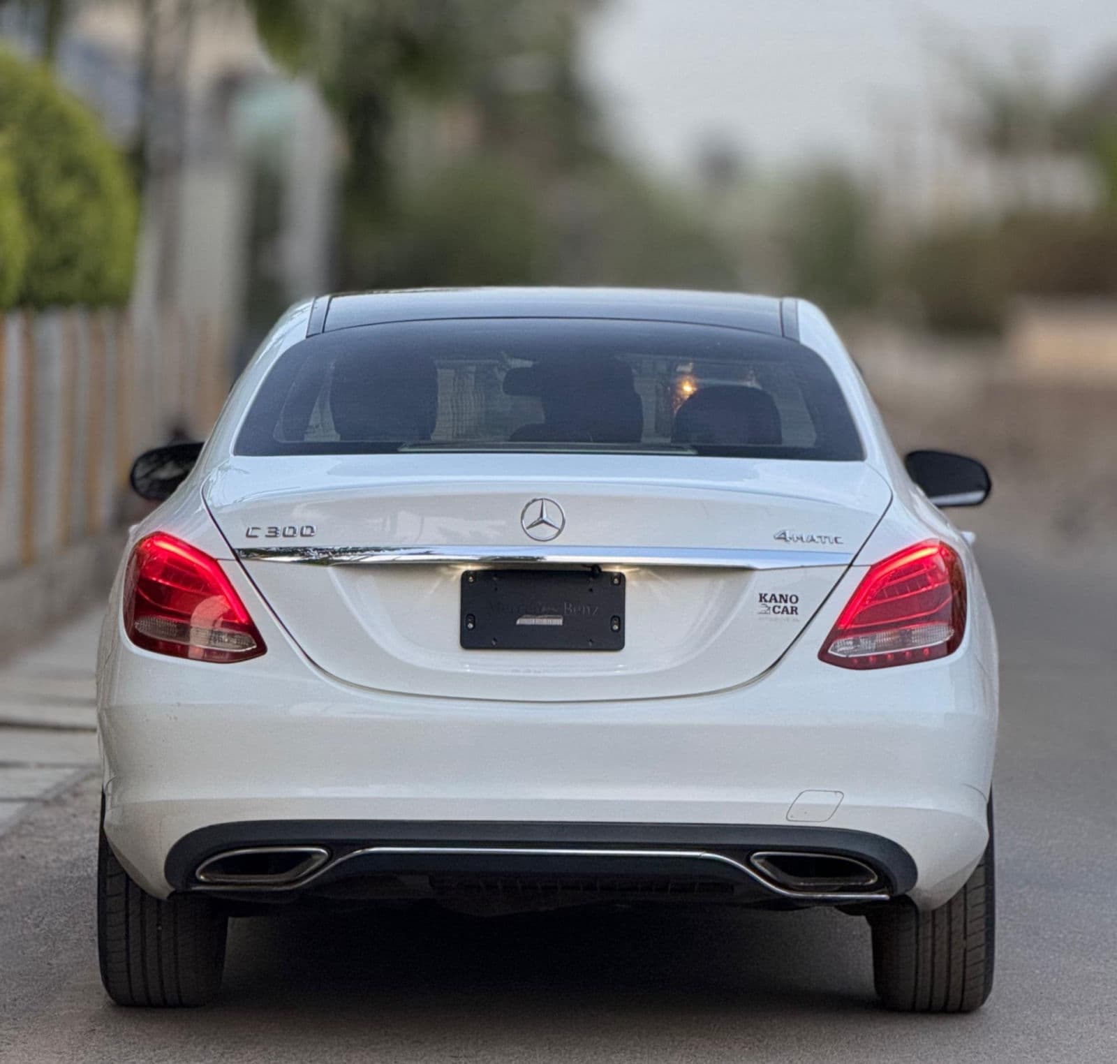 2015 Mercedes-Benz C300 Automatic Sedan — Premium Used Car in Nigeria — photo 9
