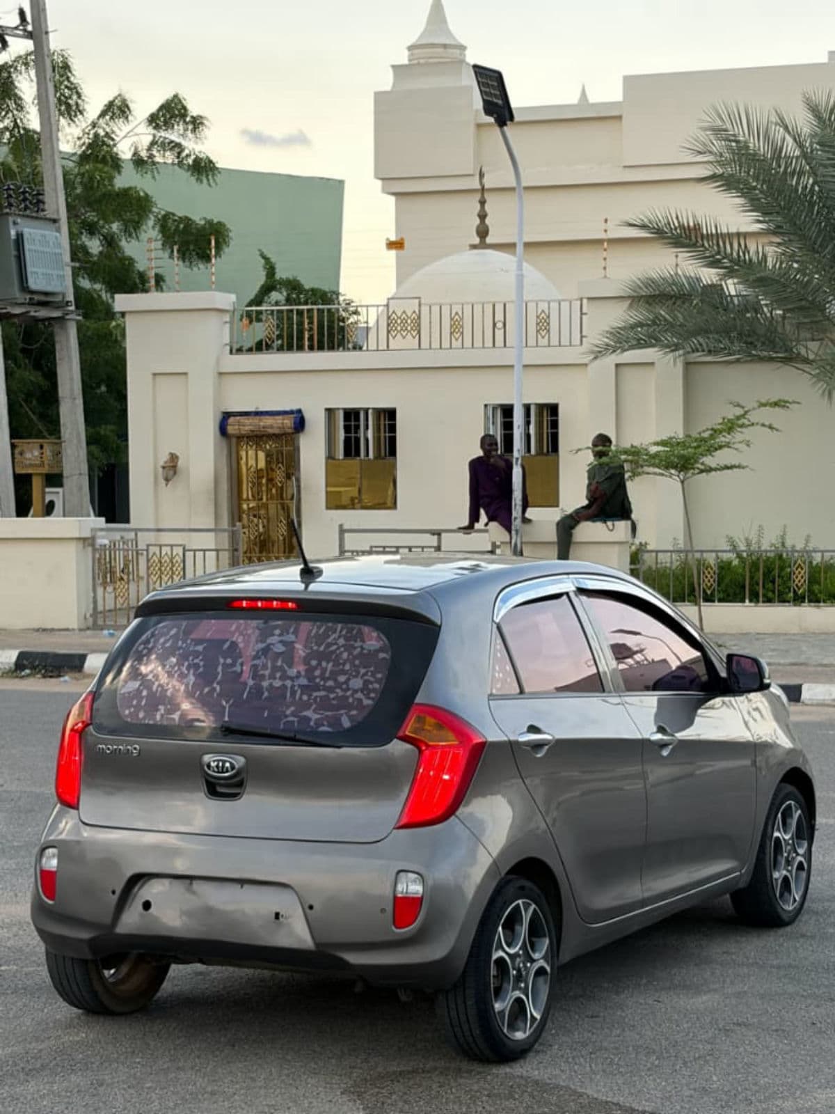 2012 Kia Picanto Automatic Hatchback for Sale in Nigeria — photo 6