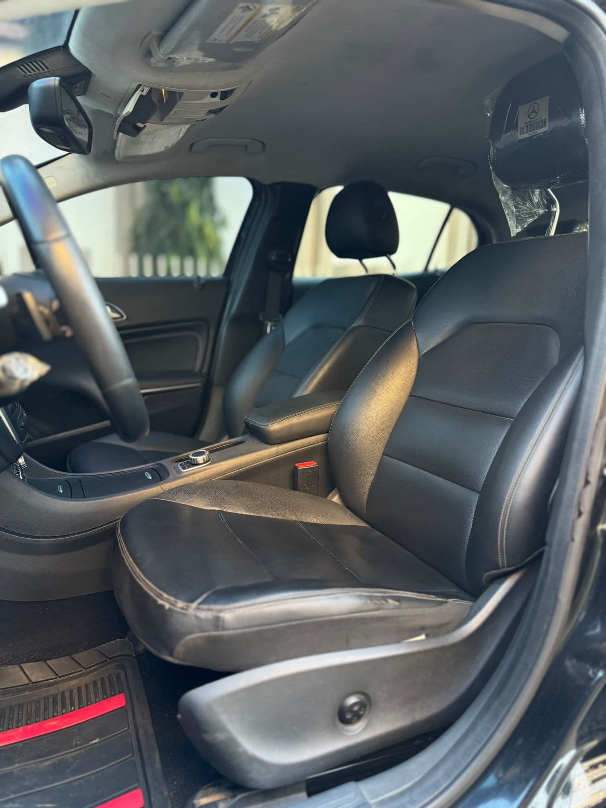 2015 Mercedes-Benz GLA250 Automatic SUV for Sale in Nigeria — photo 7