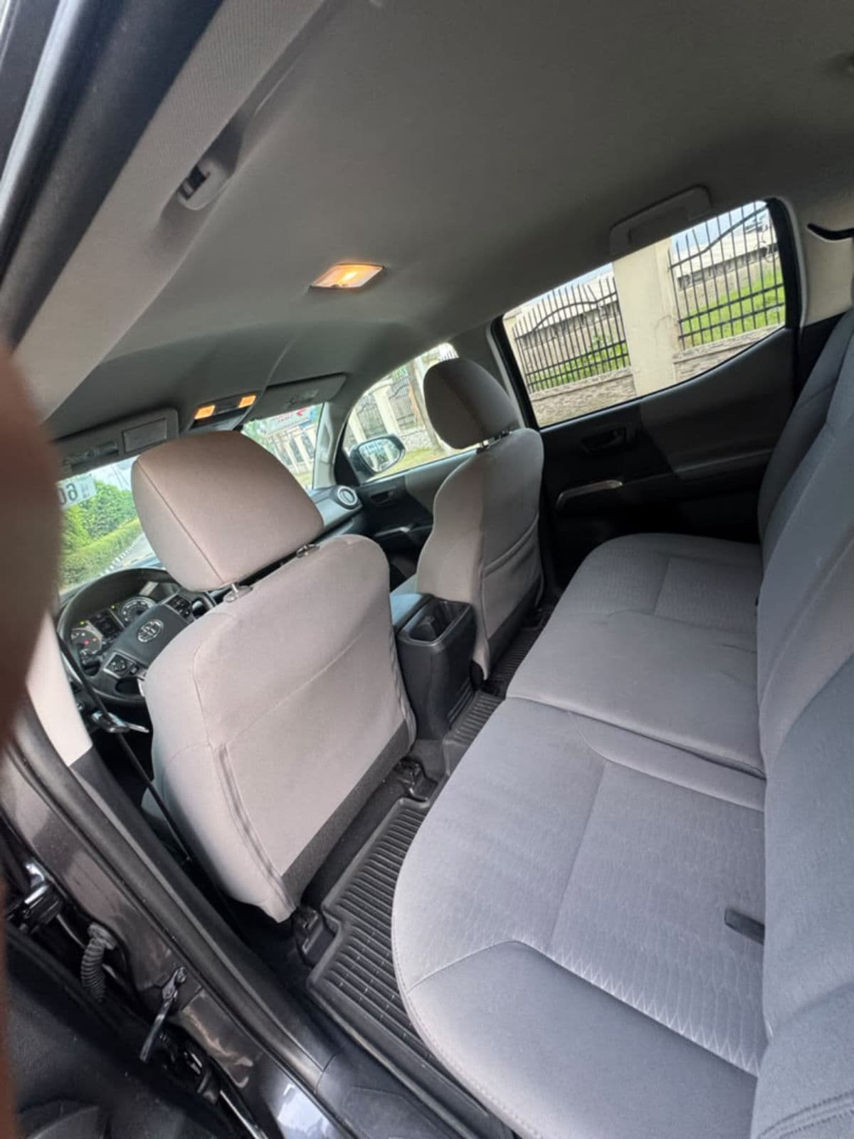 2018 TOYOTA TACOMA 4X4 — photo 2