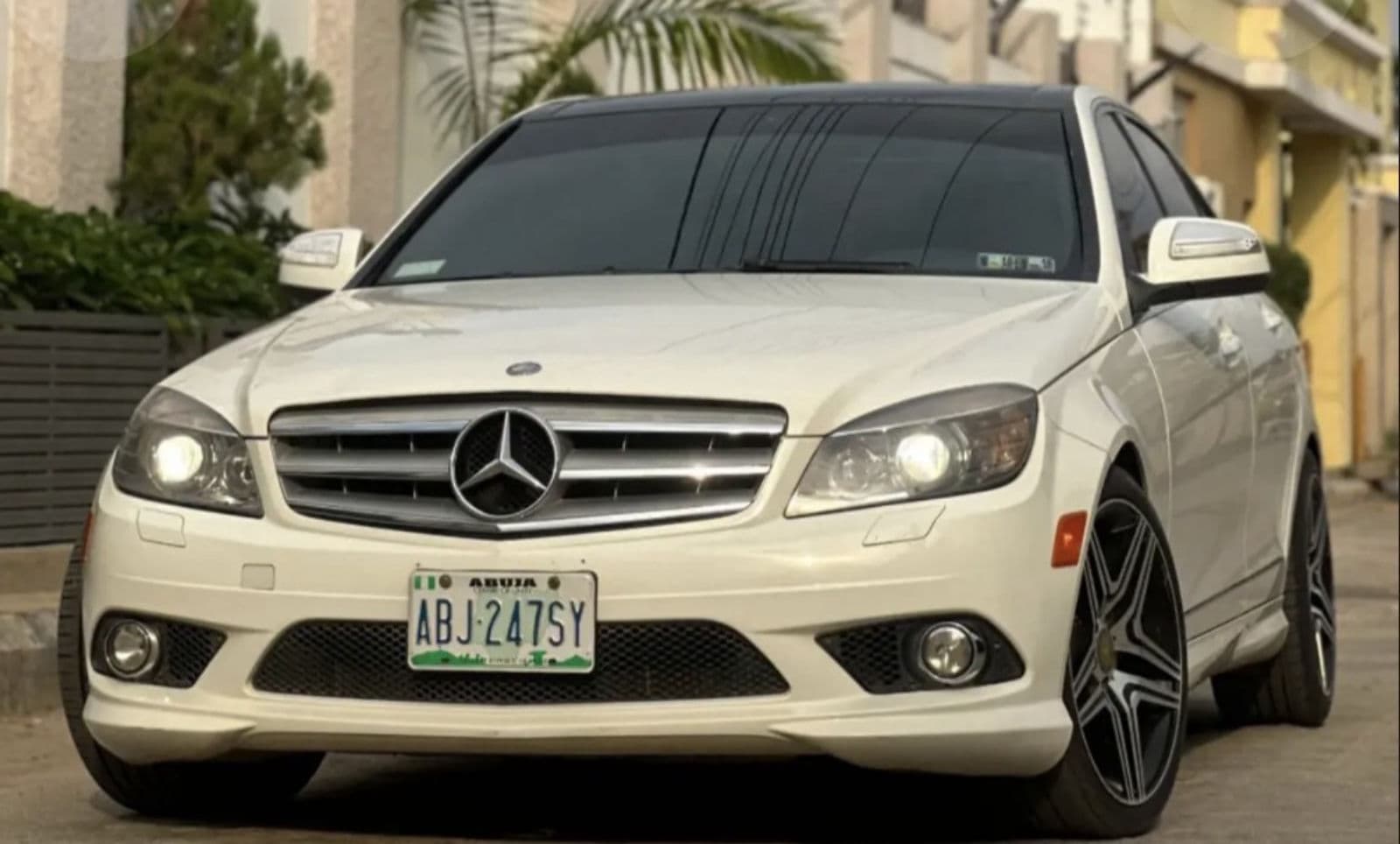 2010 MERCEDES C300 