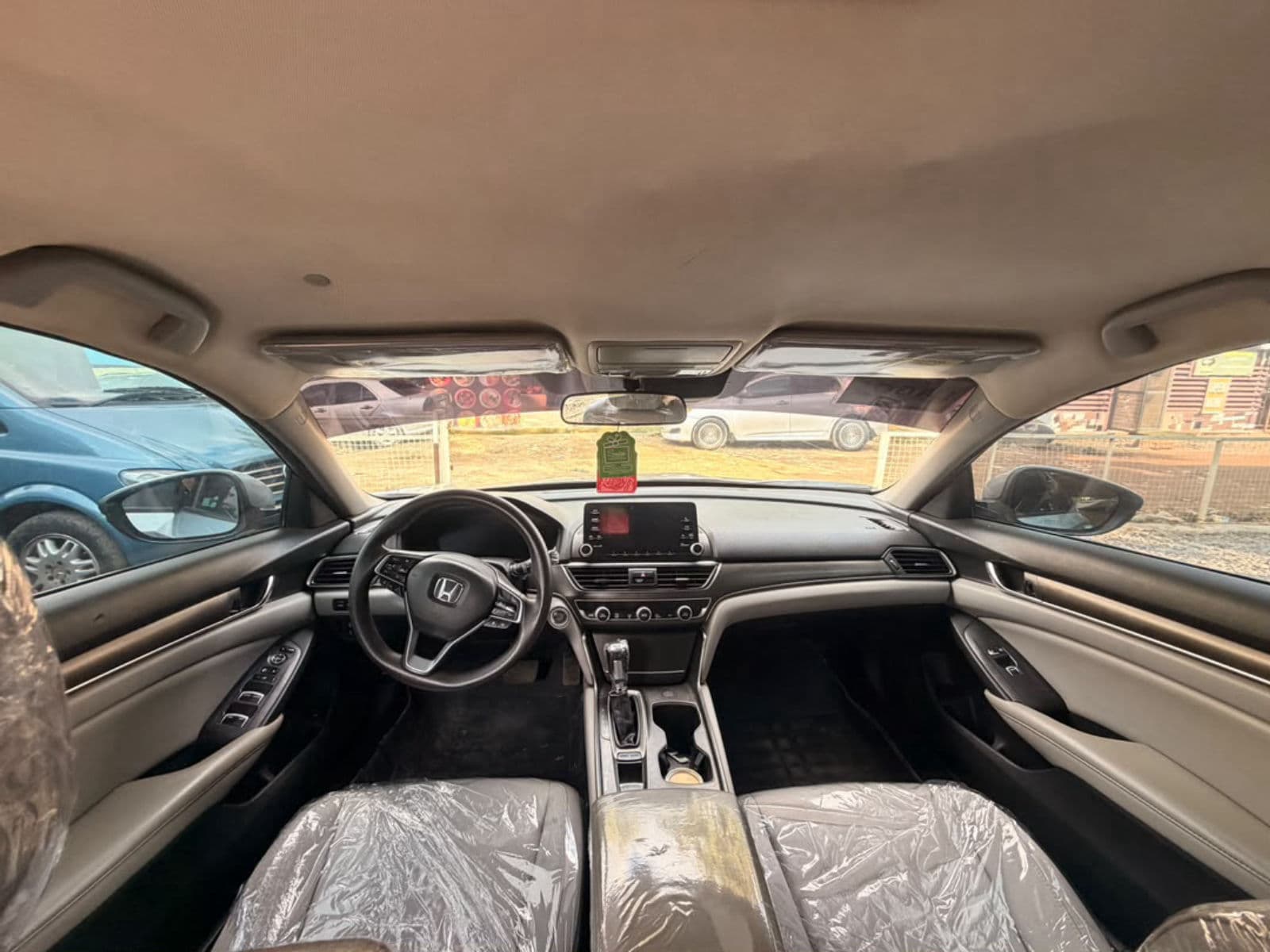 2019 HONDA ACCORD  — photo 2