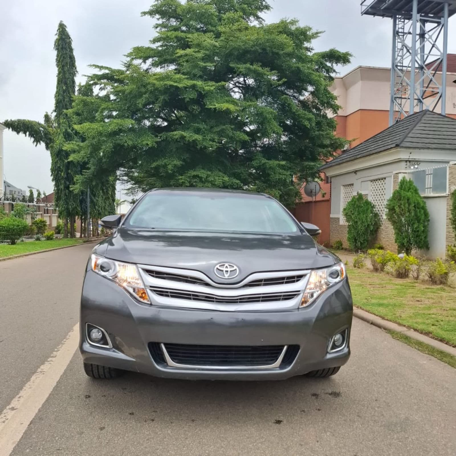 2015 Toyota Venza 4-Cylinder — Automatic SUV for Sale — photo 2