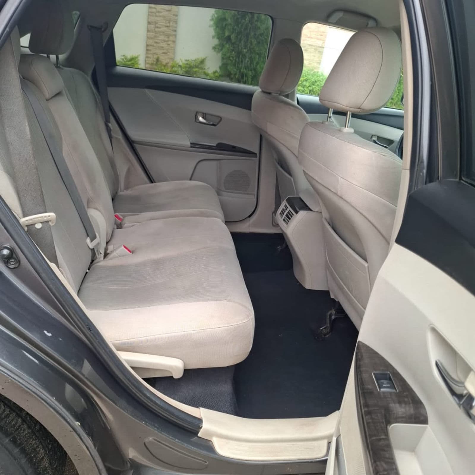 2015 Toyota Venza 4-Cylinder — Automatic SUV for Sale — photo 4