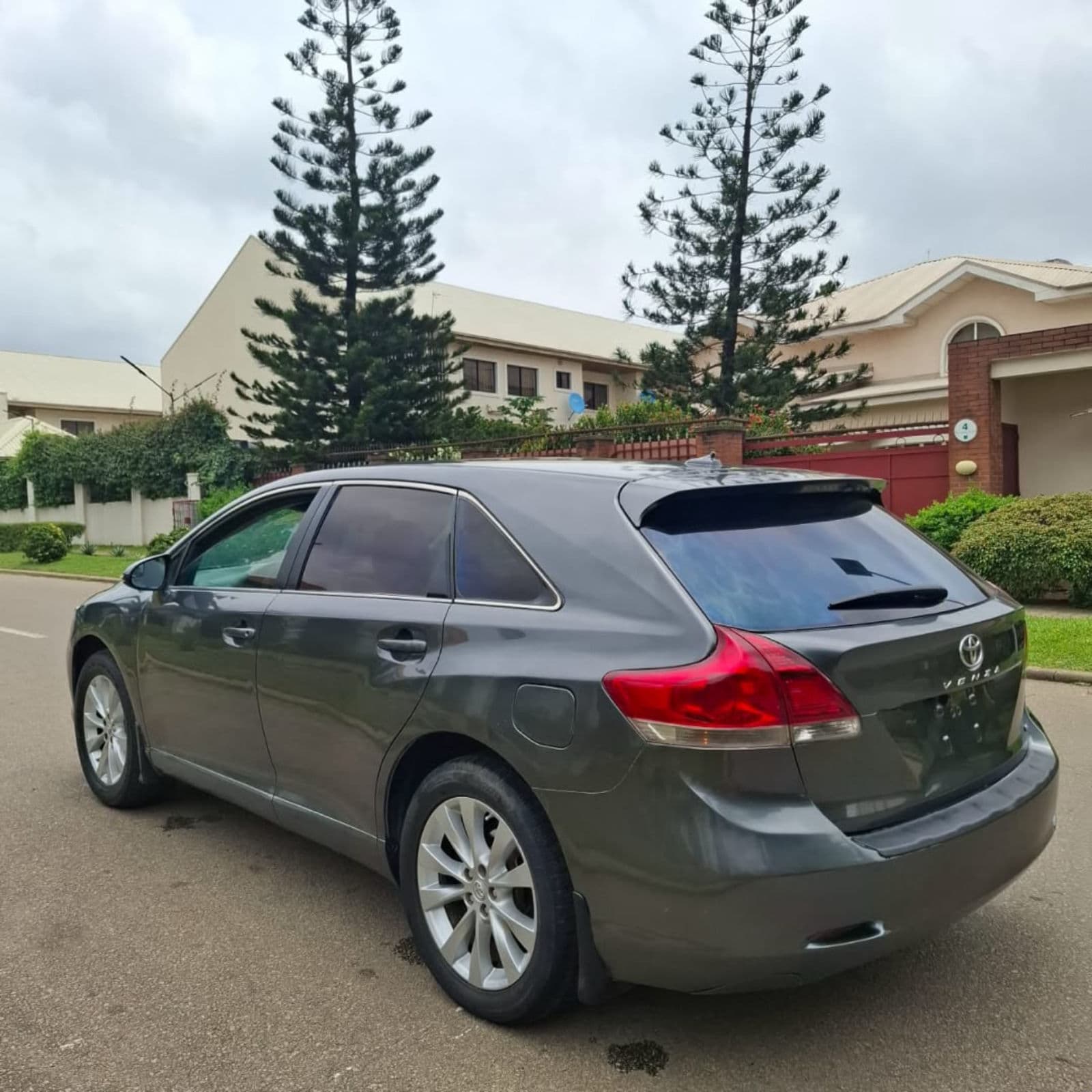 2015 Toyota Venza 4-Cylinder — Automatic SUV for Sale — photo 5