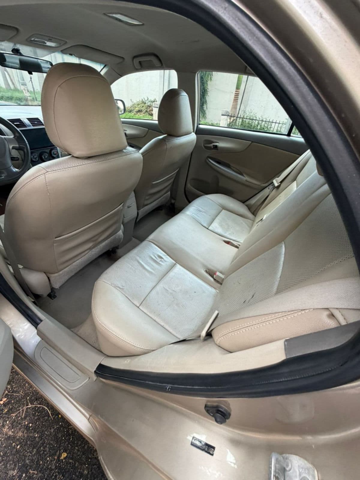 2010 TOYOTA COROLLA  — photo 6