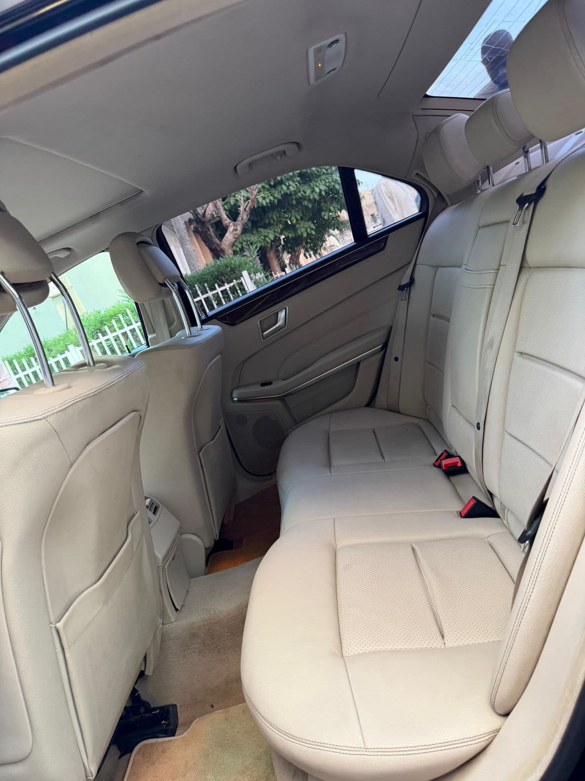 2014 MERCEDES E350 — photo 5