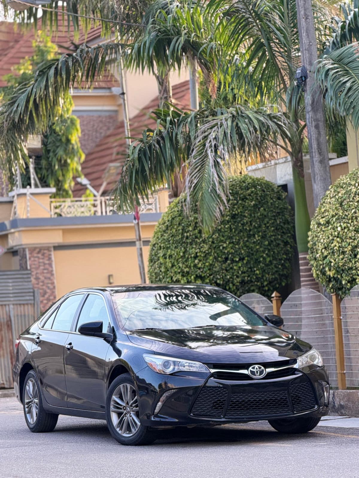 2015 TOYOTA CAMRY SE Automatic Sedan For Sale in Nigeria — photo 7