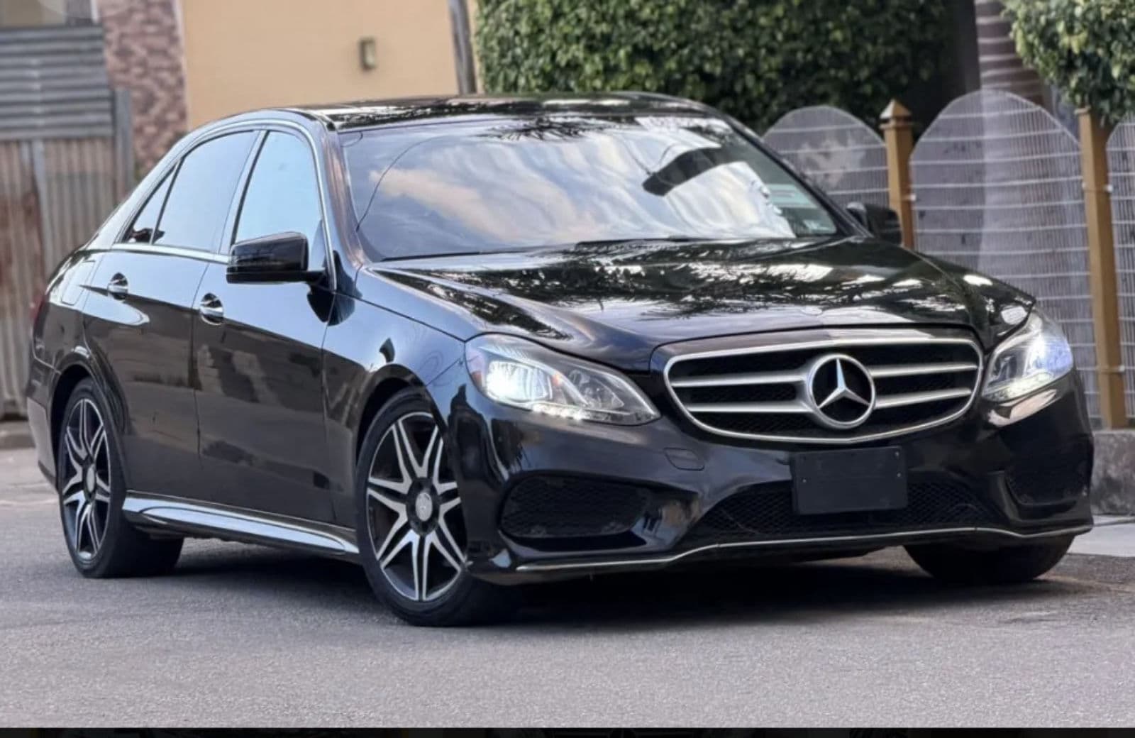 2014 MERCEDES BENZ E350 Automatic Sedan For Sale in Nigeria