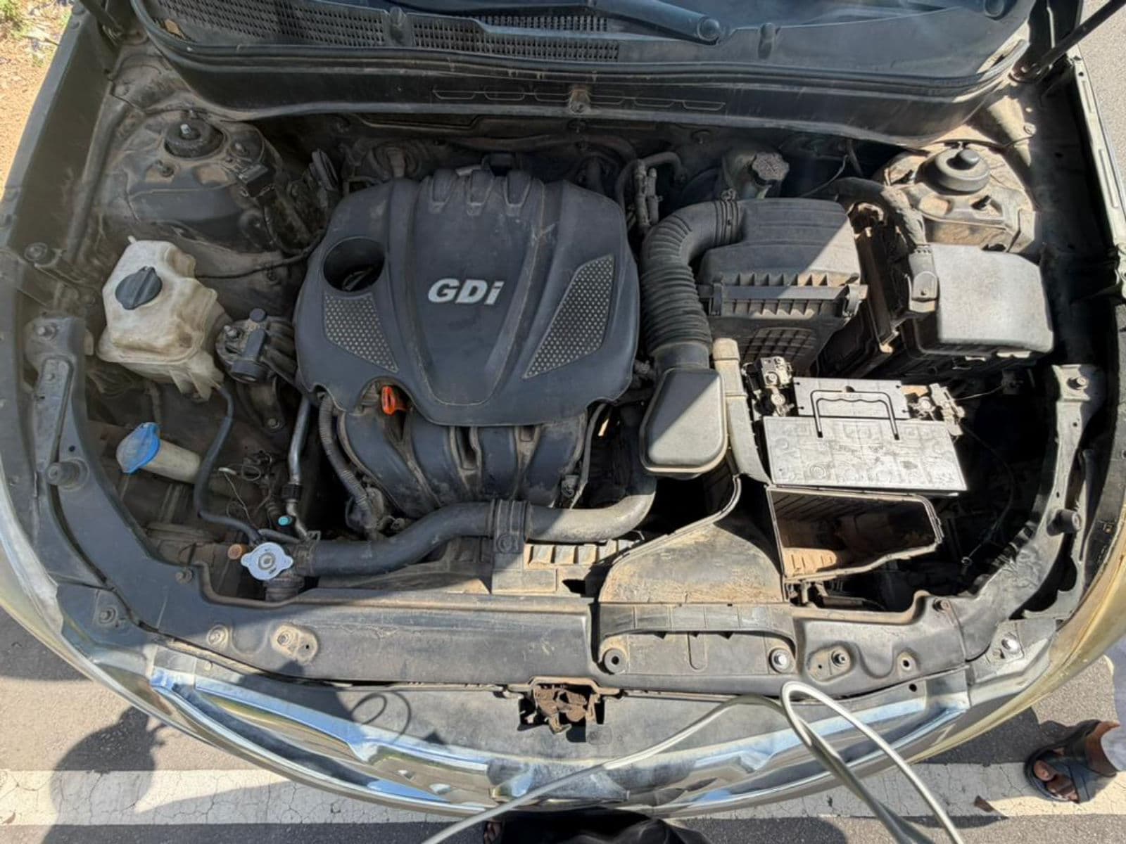 2011 Hyundai Sonata Automatic Sedan — photo 3