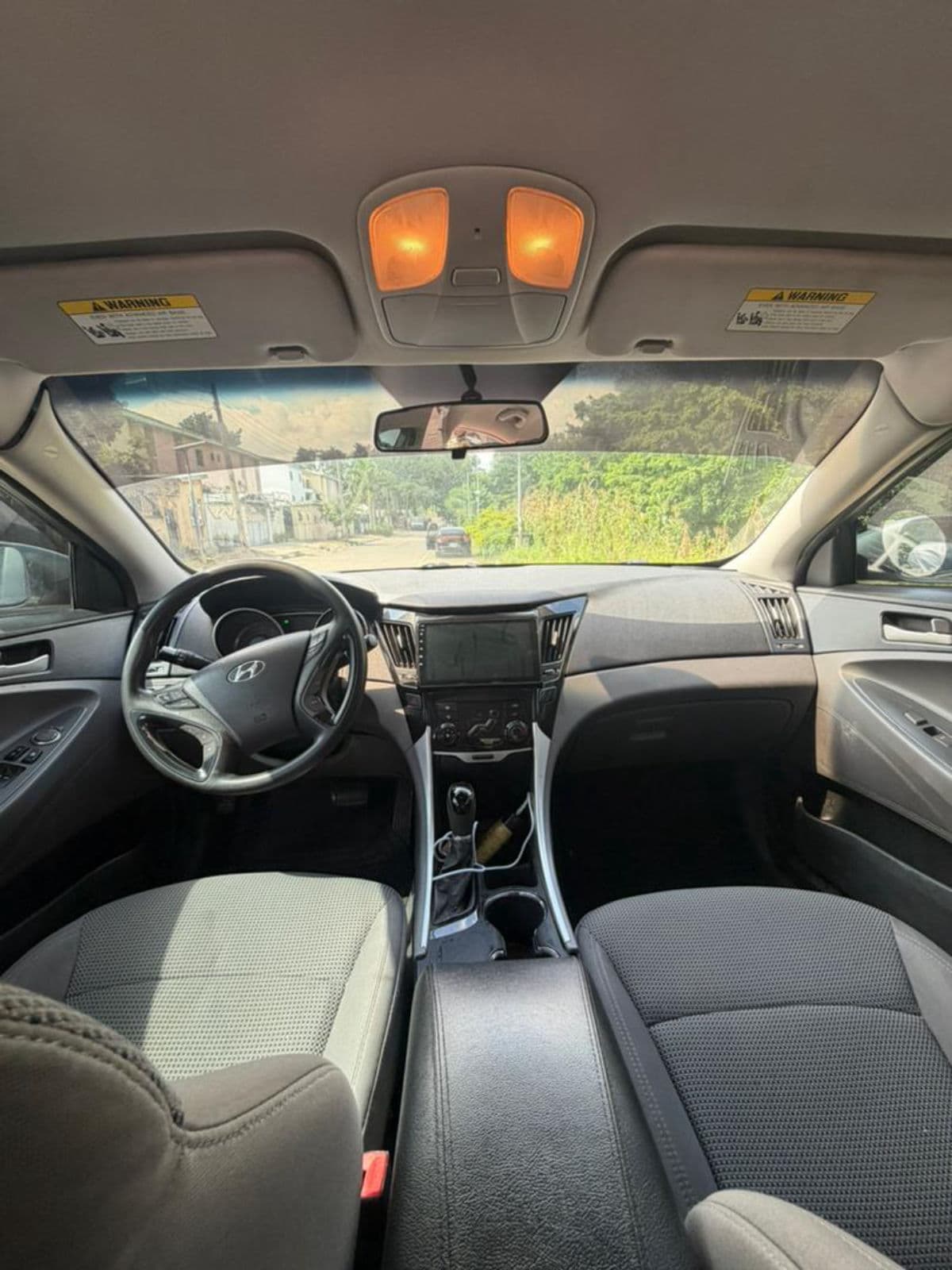 2011 Hyundai Sonata Automatic Sedan — photo 4
