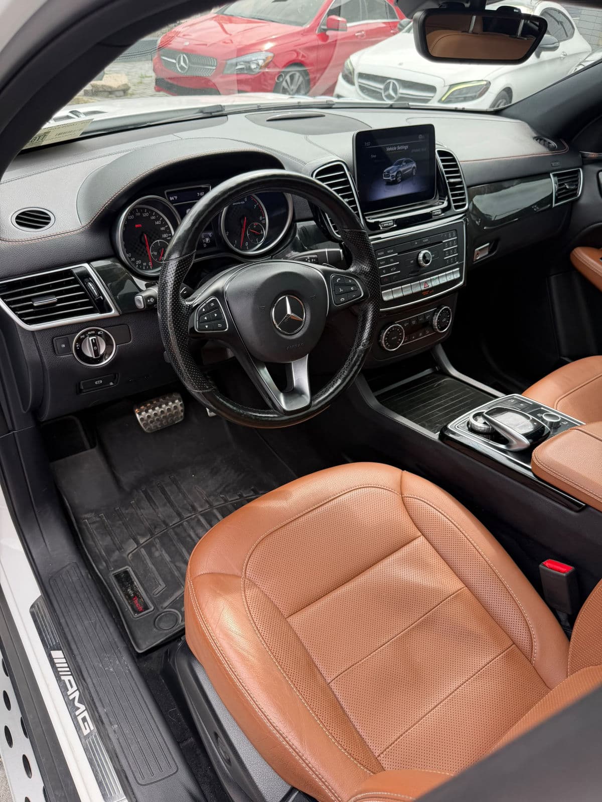 2019 Mercedes-AMG GLE 43—a pristine performance SUV — photo 3