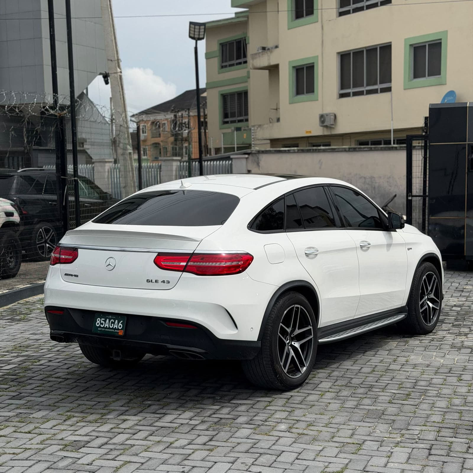 2019 Mercedes-AMG GLE 43—a pristine performance SUV — photo 9