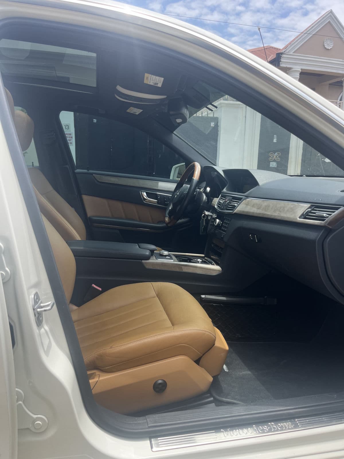 2010 Mercedes-Benz E350—a fresh arrival ready for immediate delivery — photo 5