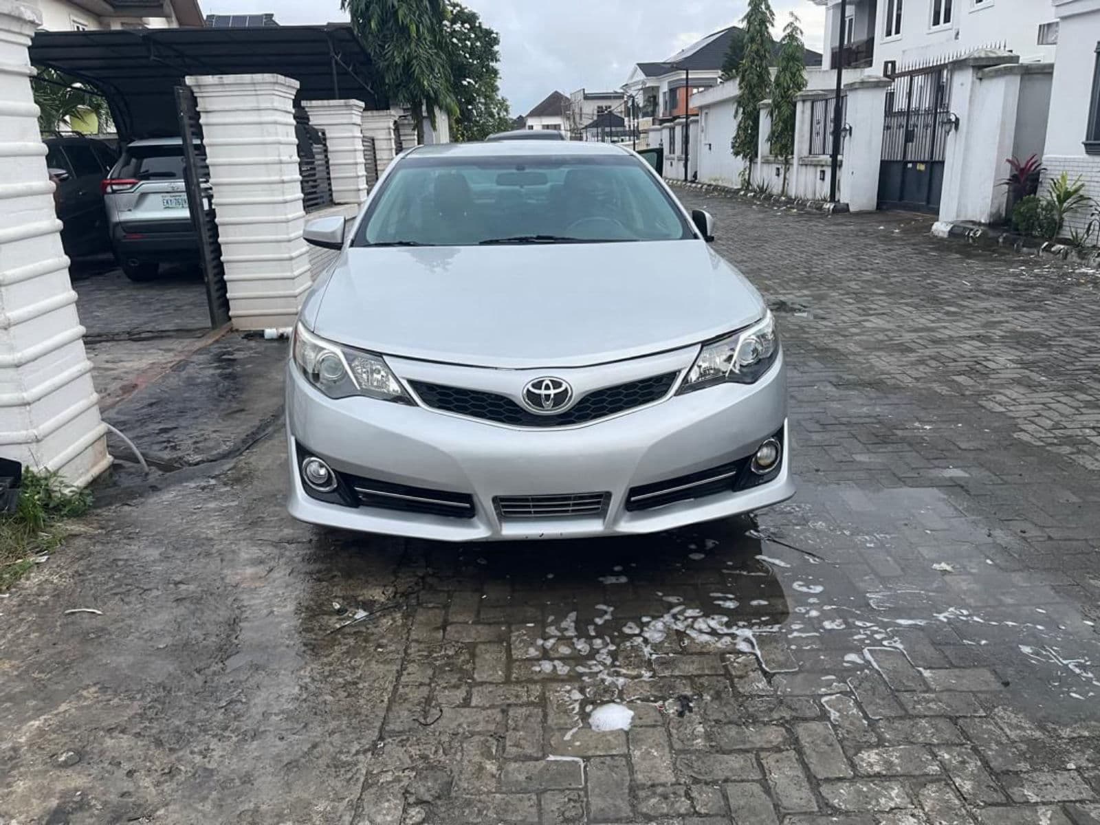 2015 Toyota Camry SE Automatic Sedan — photo 5