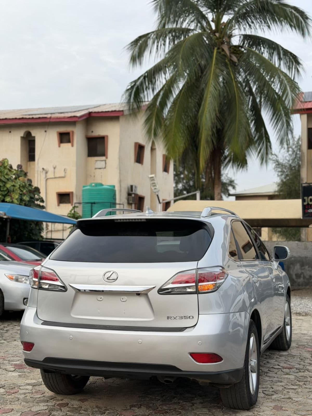 2014 Lexus RX SUV — photo 4 of 7
