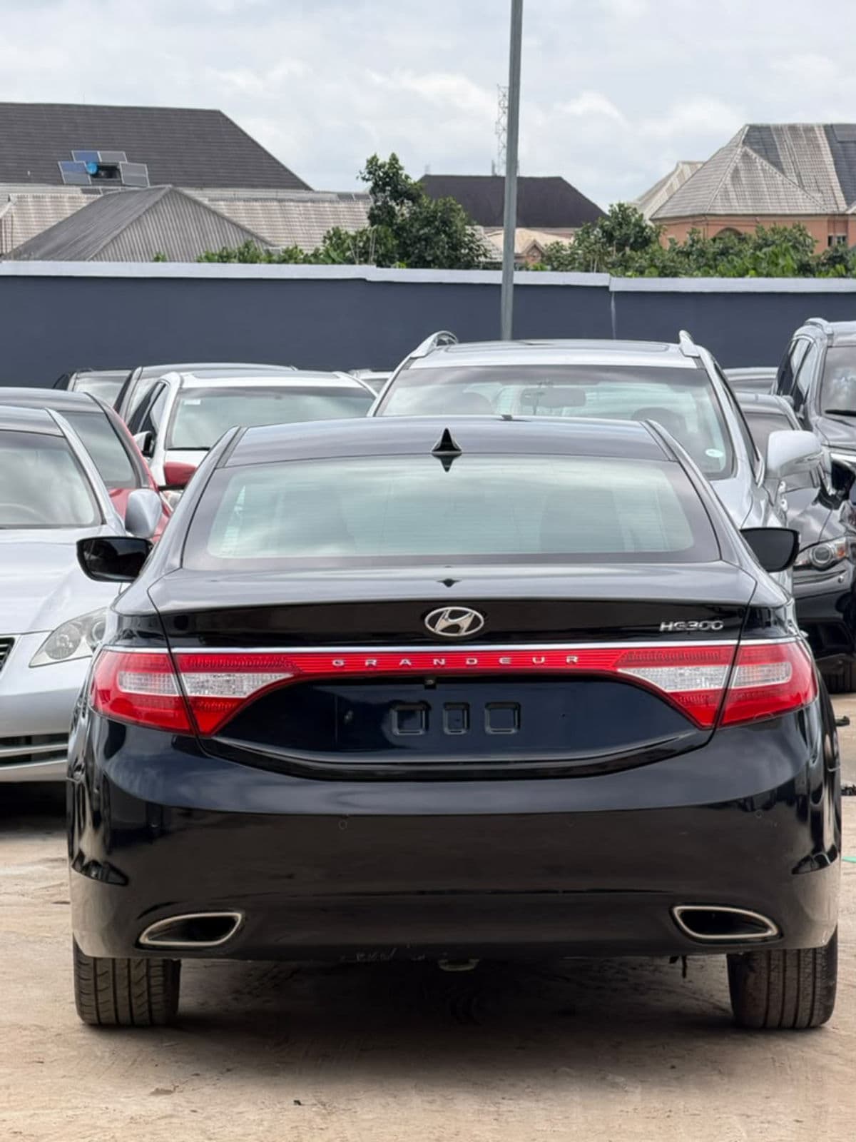 2012 Hyundai Azera Sedan — photo 10 of 10