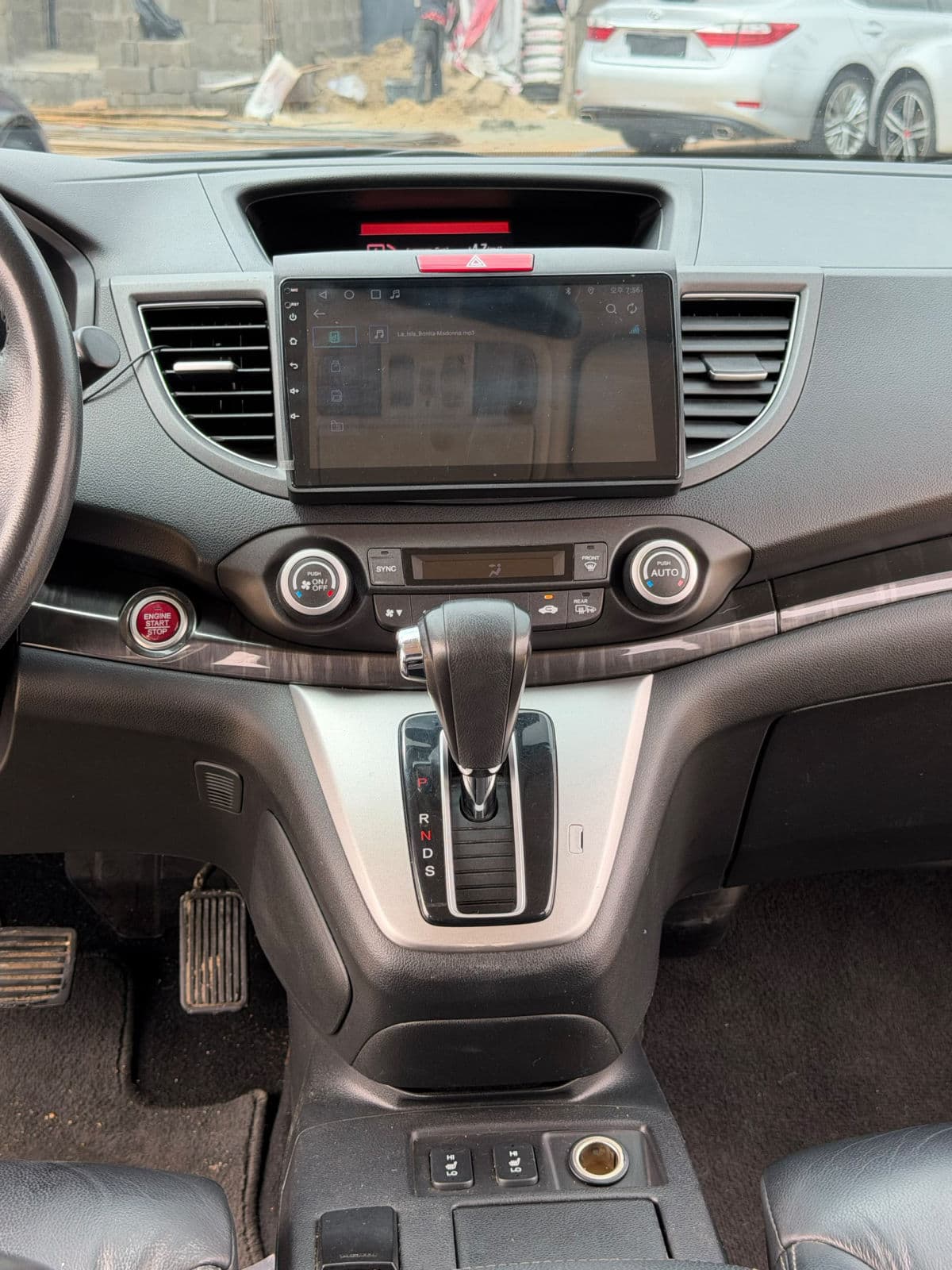2014 Honda CRV SUV — photo 5 of 9