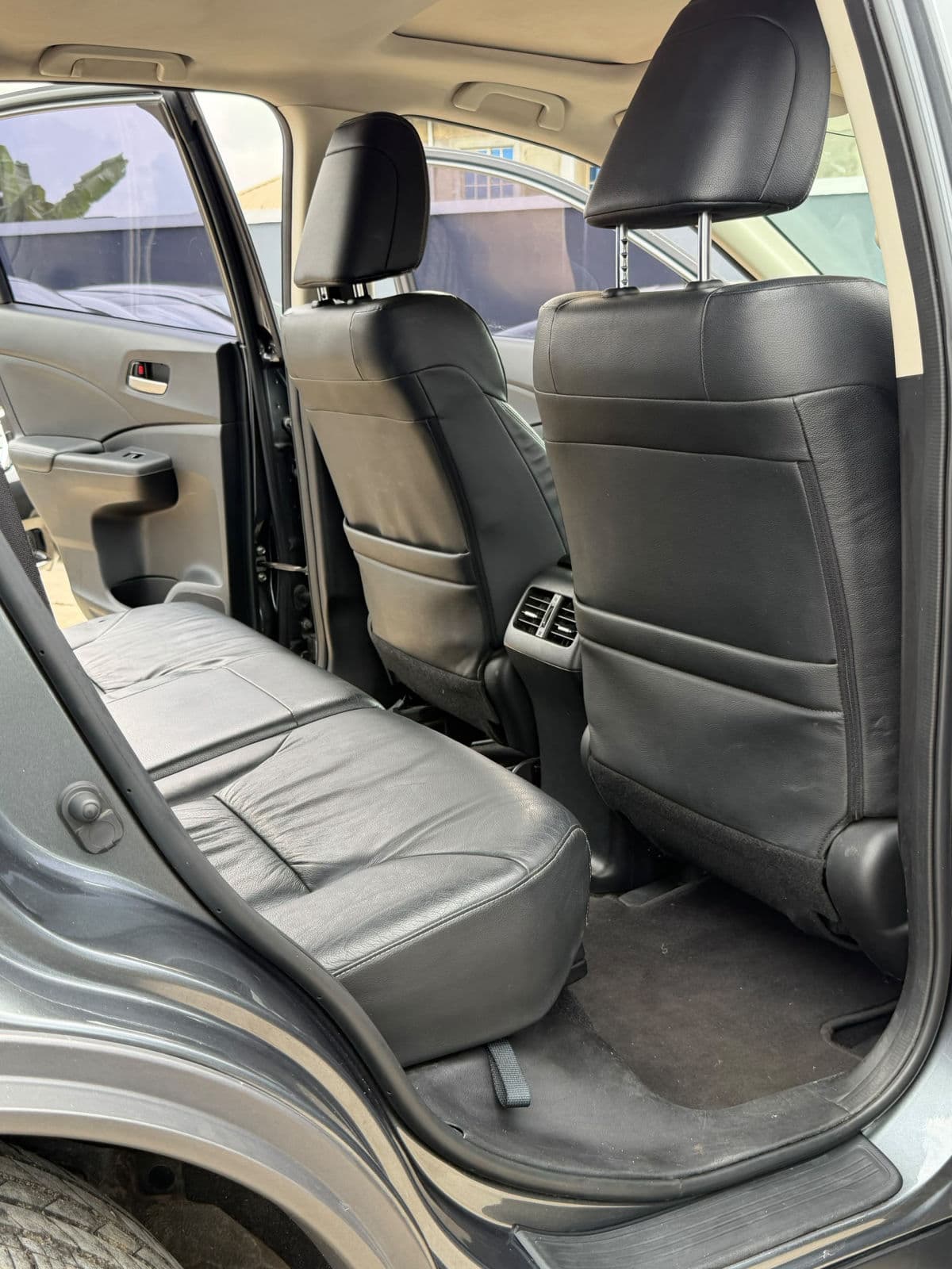 2014 Honda CRV SUV — photo 7 of 11