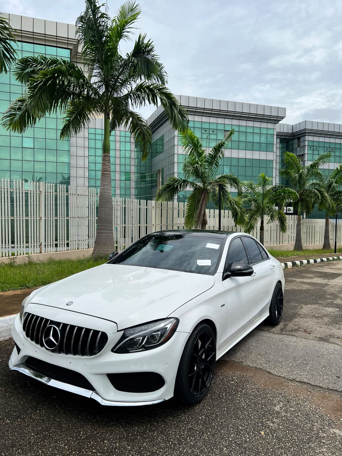 2016 Mercedes-Benz C Class Sedan — photo 3 of 7