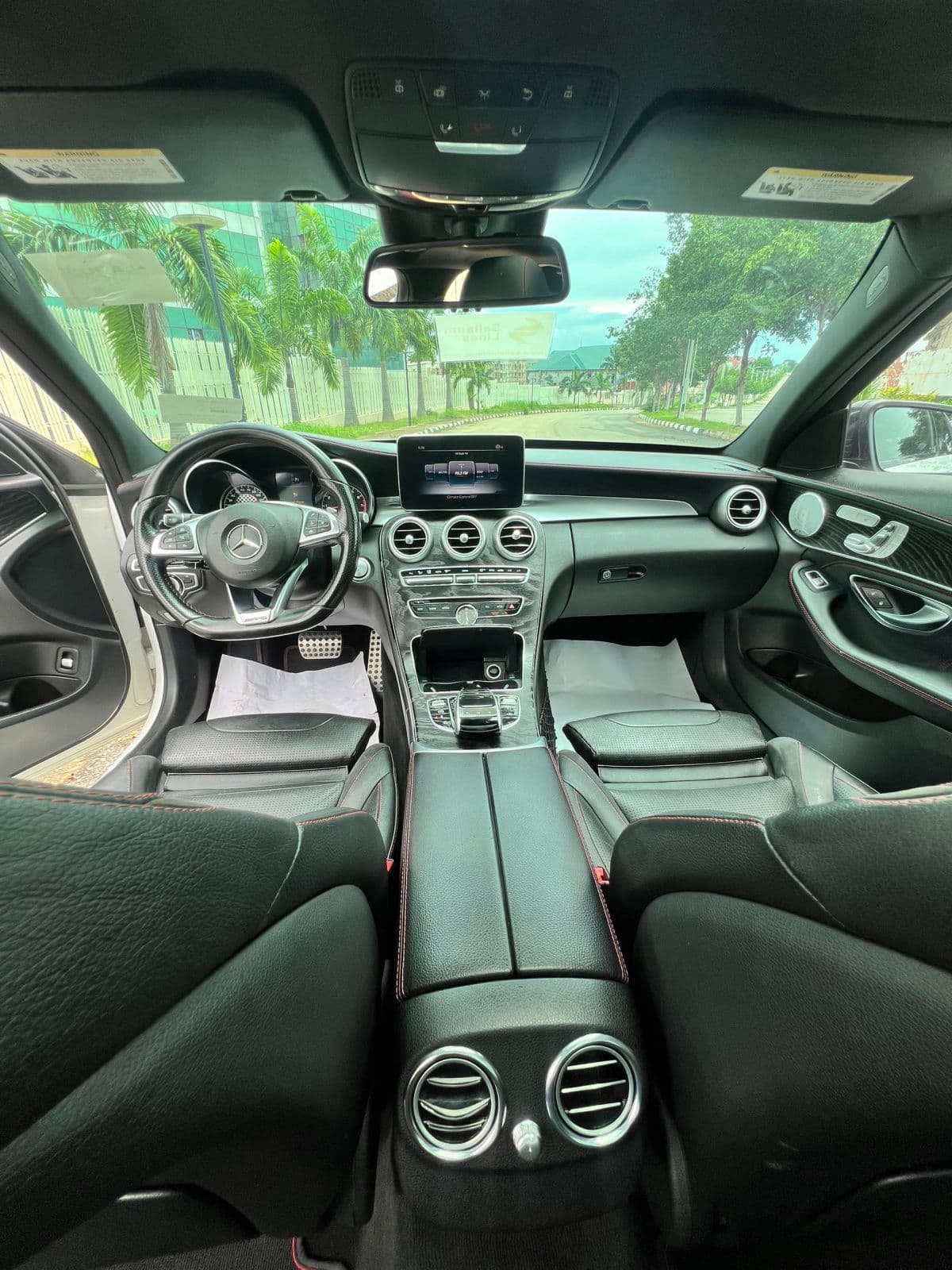 2016 Mercedes-Benz C Class Sedan — photo 4 of 7