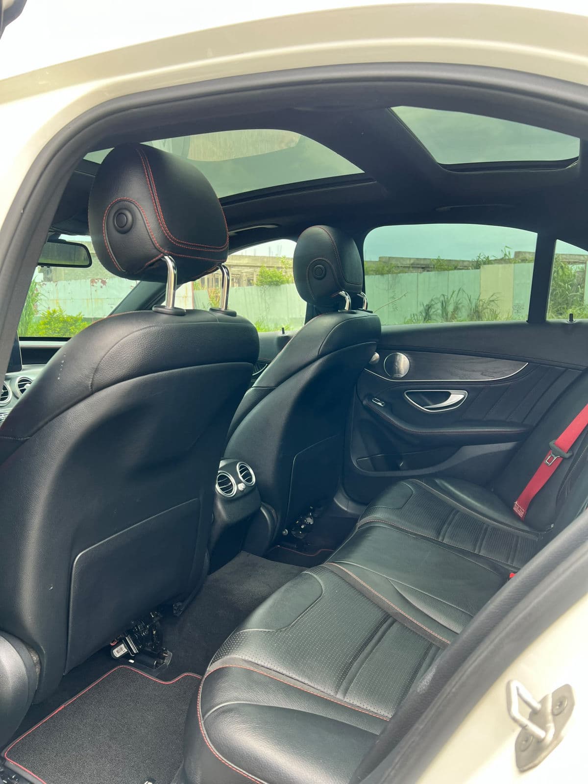 2016 Mercedes-Benz C Class Sedan — photo 6 of 7