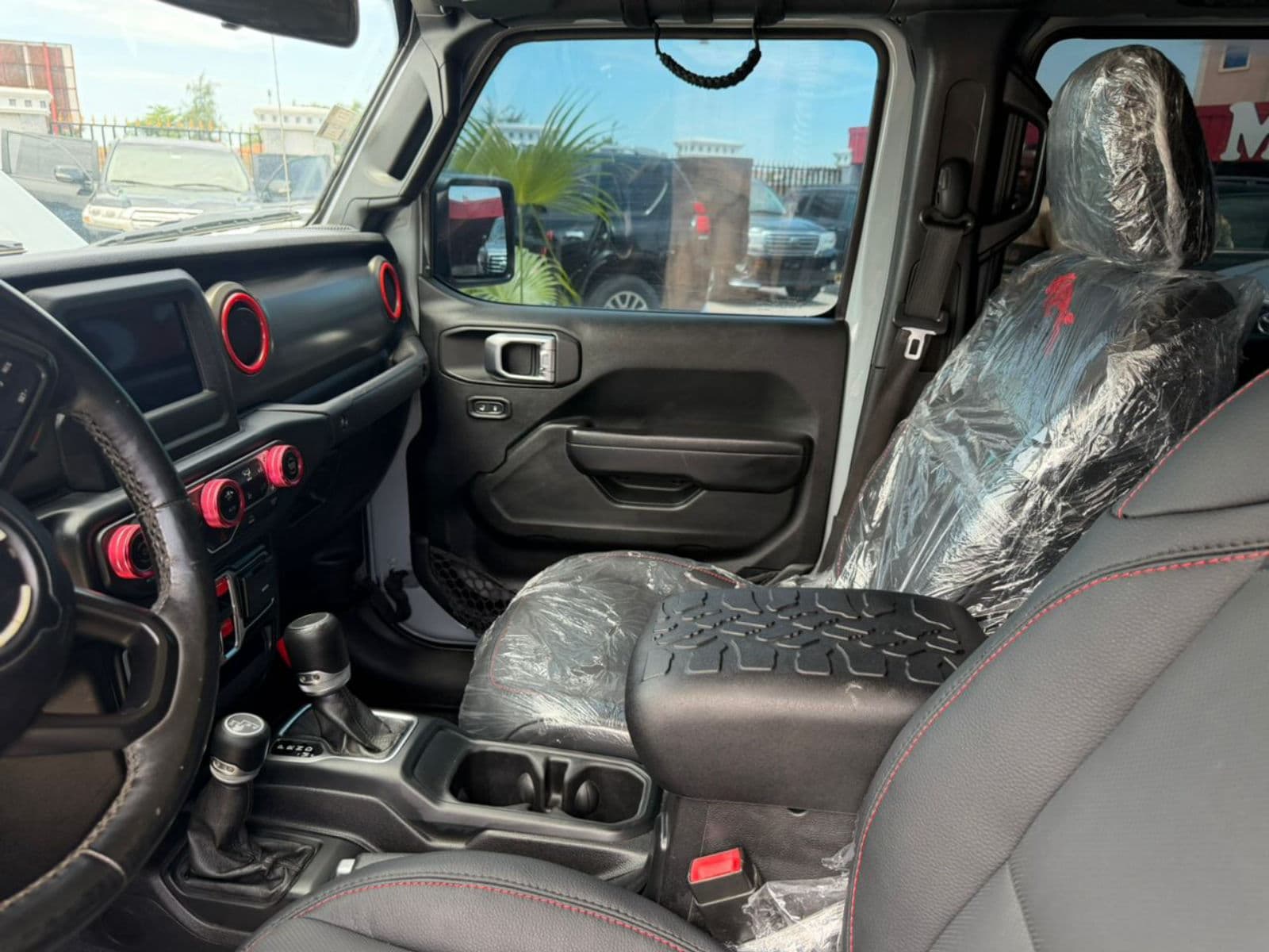 2020 Jeep wrangler Truck — photo 8 of 10