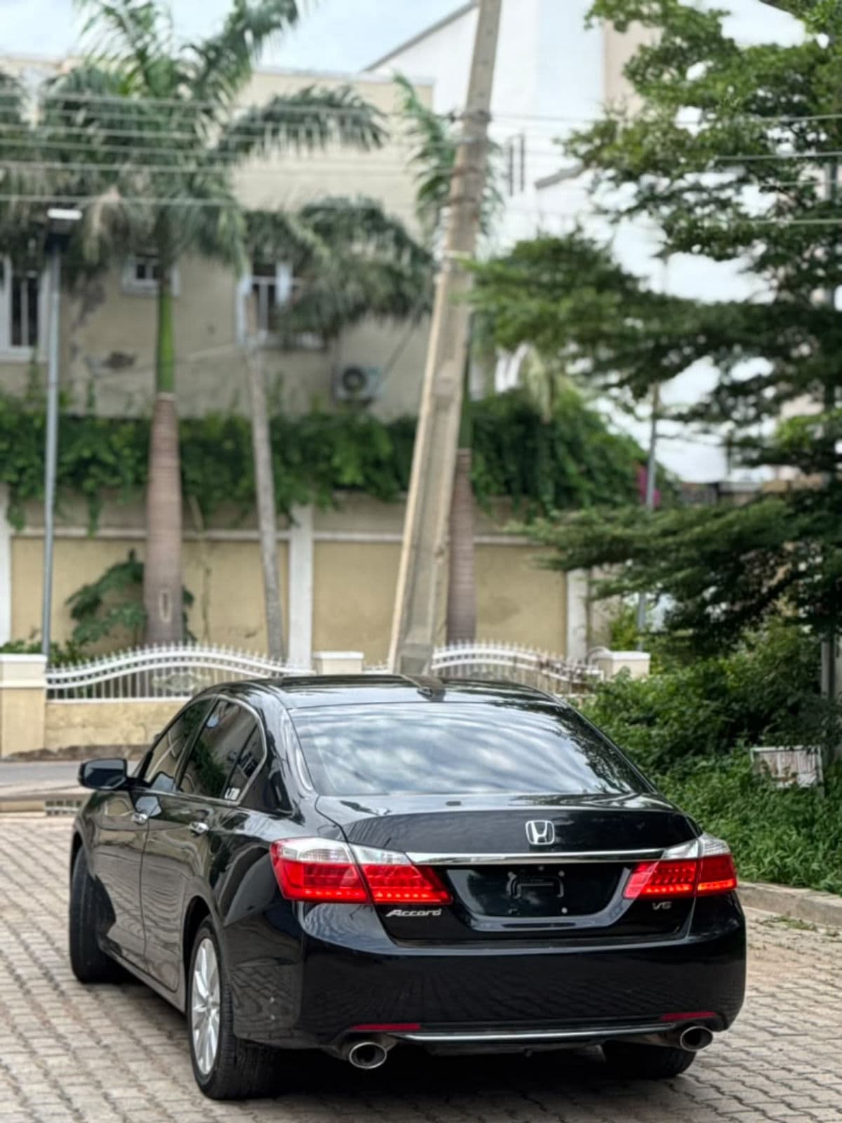 2013 Honda Accord Sedan — photo 8 of 8