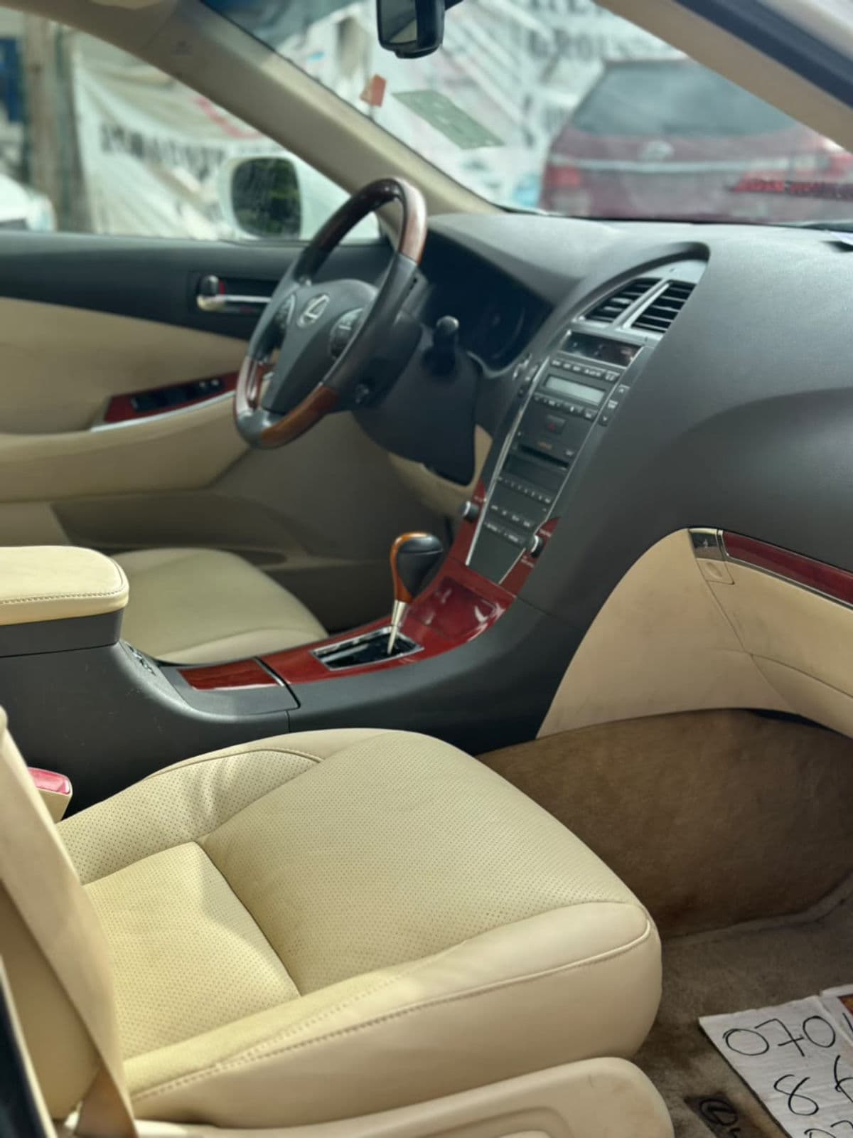 2013 Lexus Es 350 Sedan — photo 4 of 10