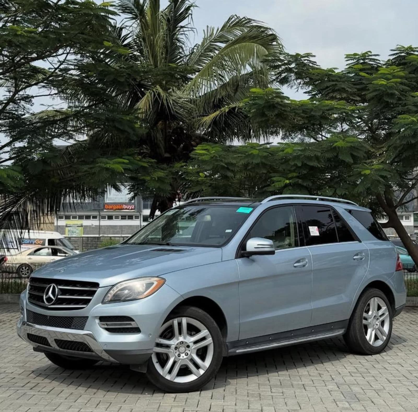 2014 Mercedes-Benz M Class SUV — photo 2 of 8