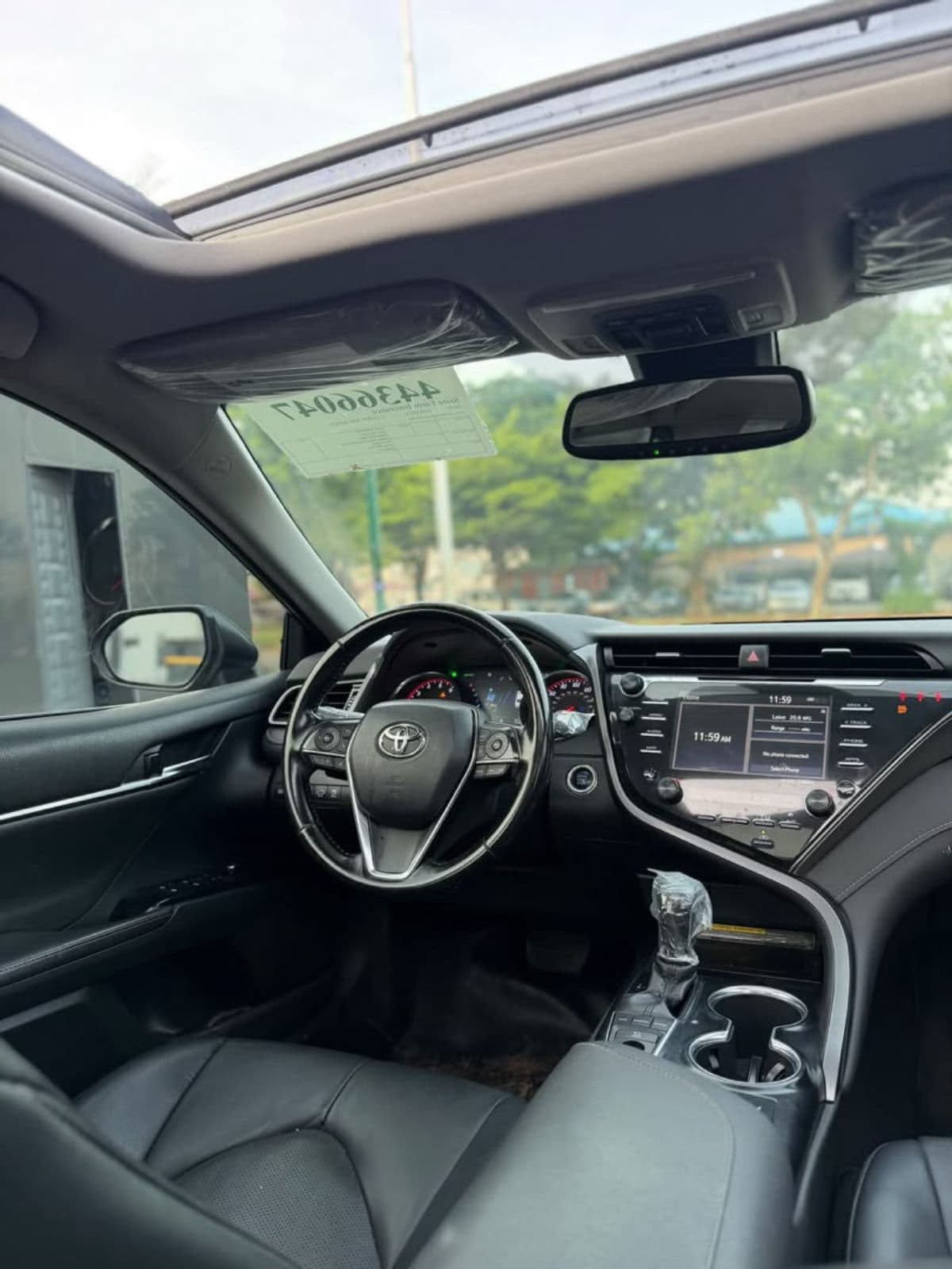 2020 Toyota Camry Sedan — photo 3 of 8