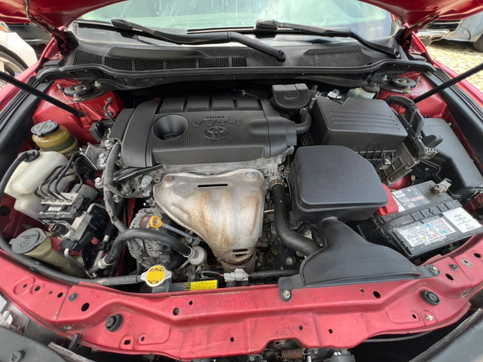 2010 Toyota Camry Sedan — photo 6 of 7