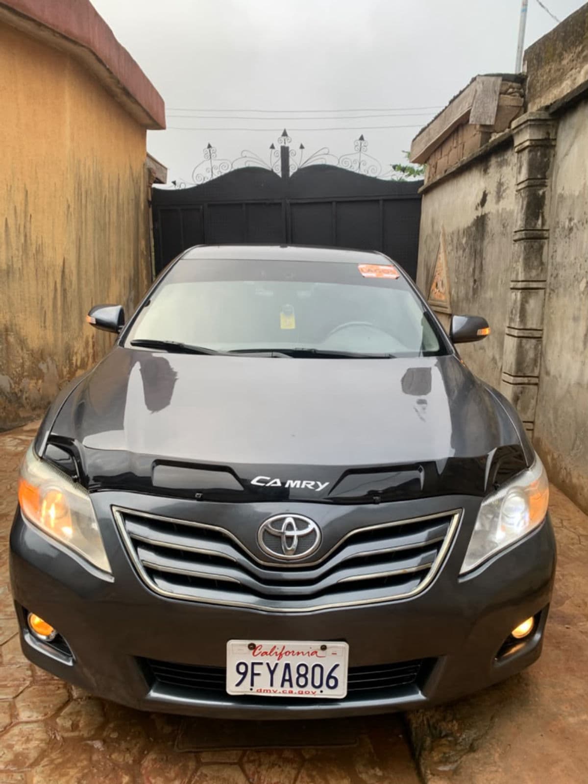 2010 Toyota Camry Sedan — photo 9 of 9