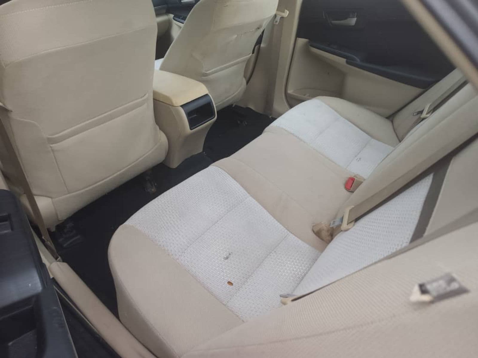 2013 Toyota Camry Sedan — photo 5 of 9