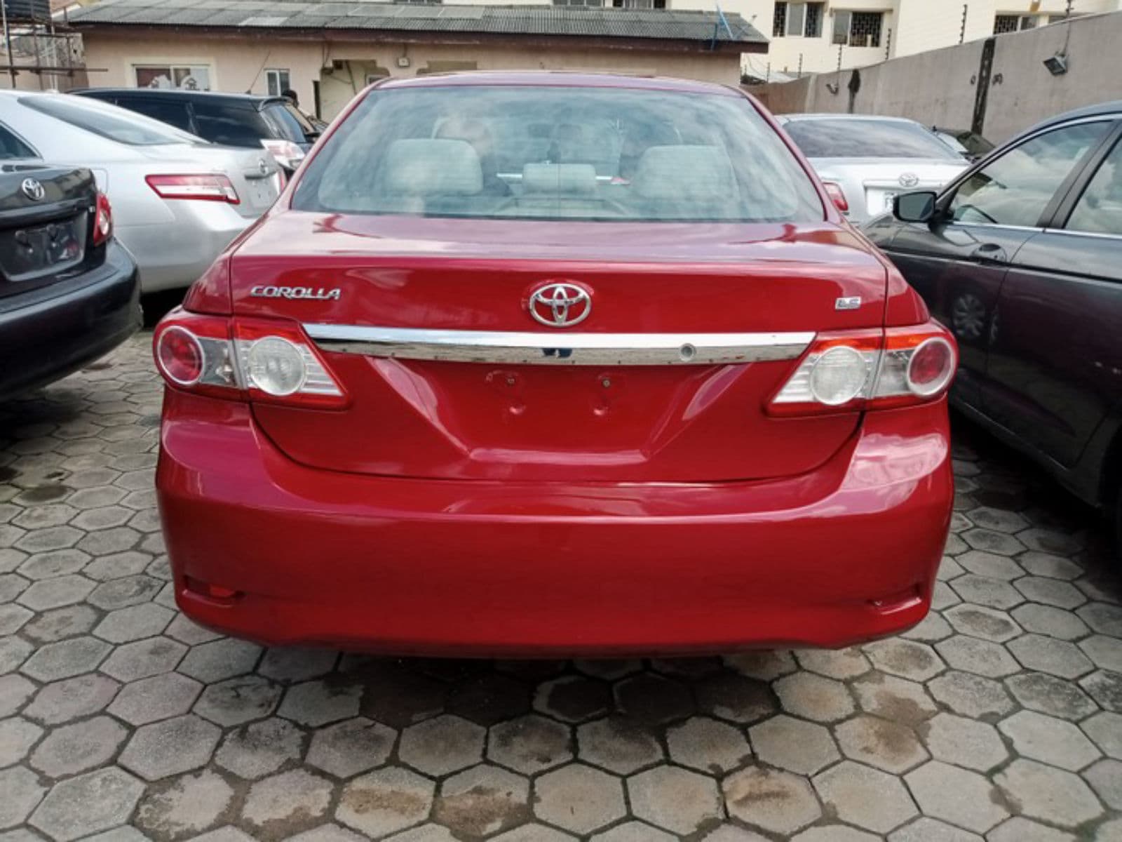 2012 Toyota Corolla Sedan — photo 2 of 8