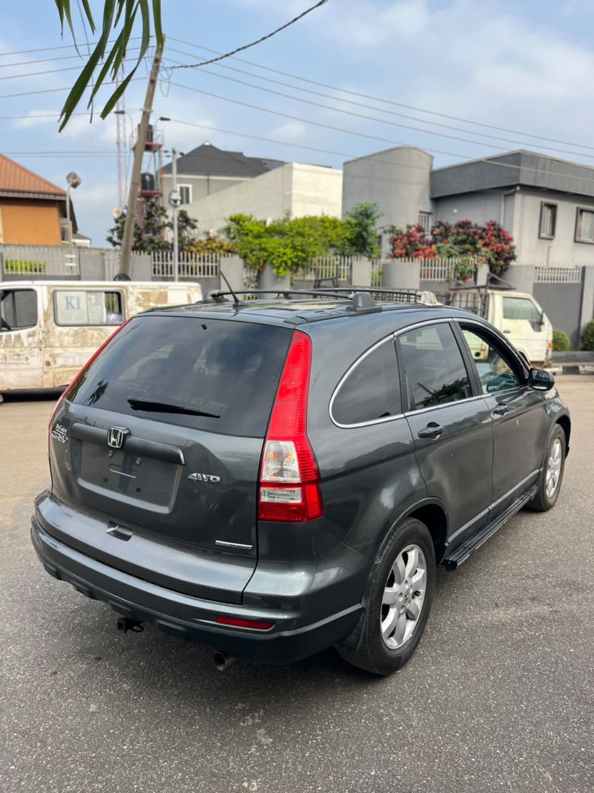 2011 Honda CRV SUV — photo 7 of 8