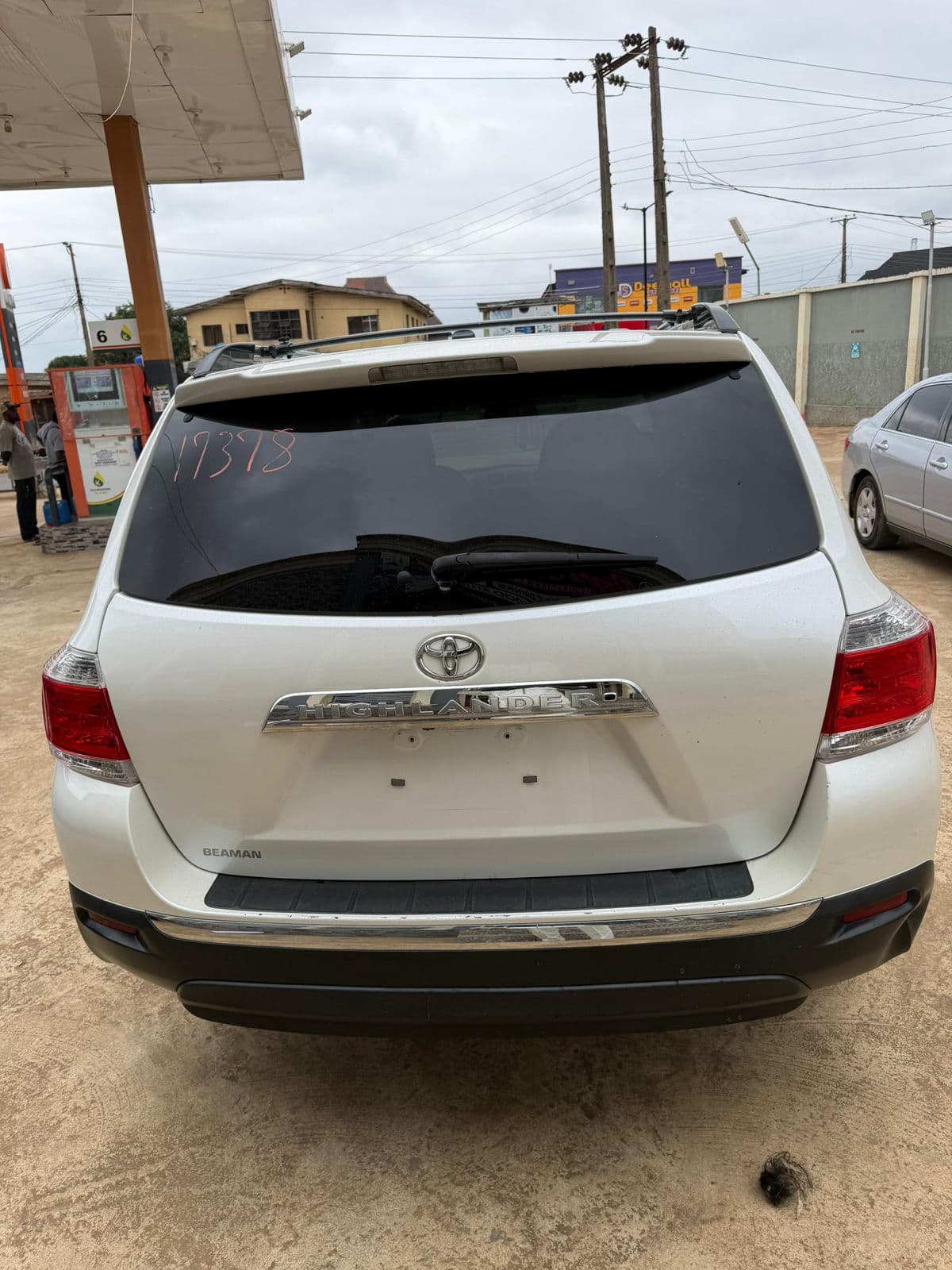 2013 Toyota Highlander SUV — photo 8 of 10